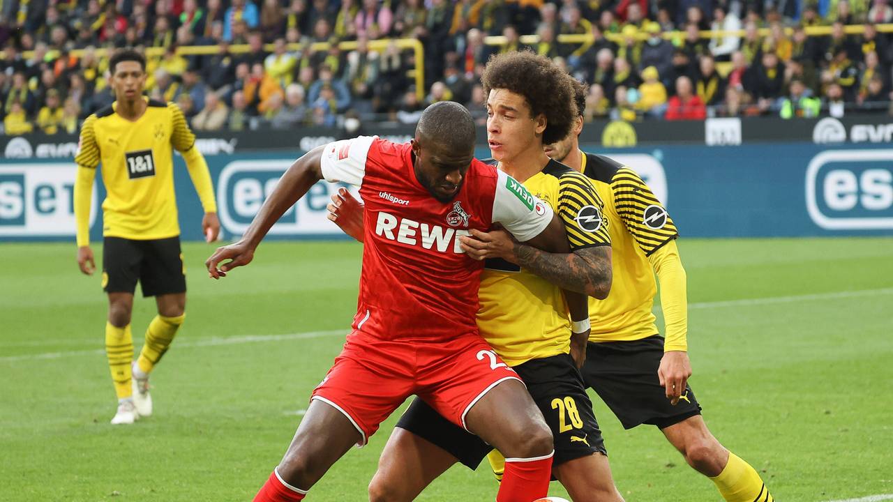 Axel Witsel und Anthony Modeste im Zweikampf