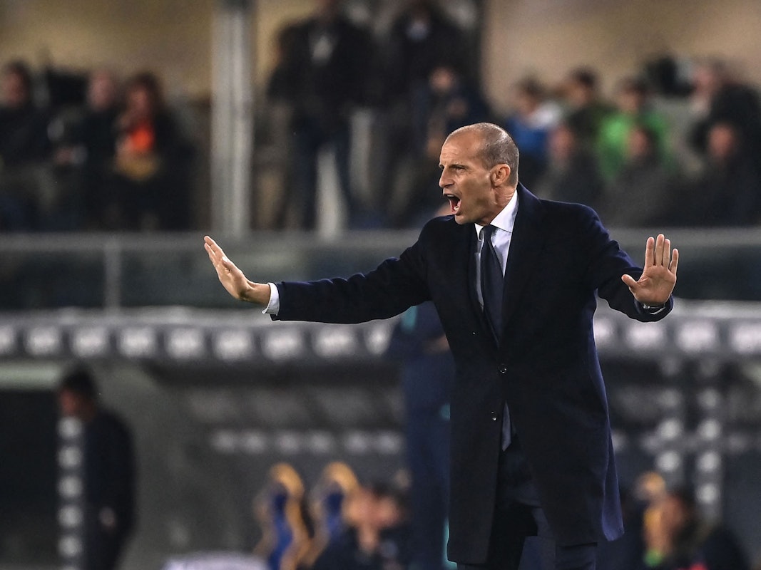 Massimiliano Allegri trainiert Juventus Turin gegen Hellas Verona.