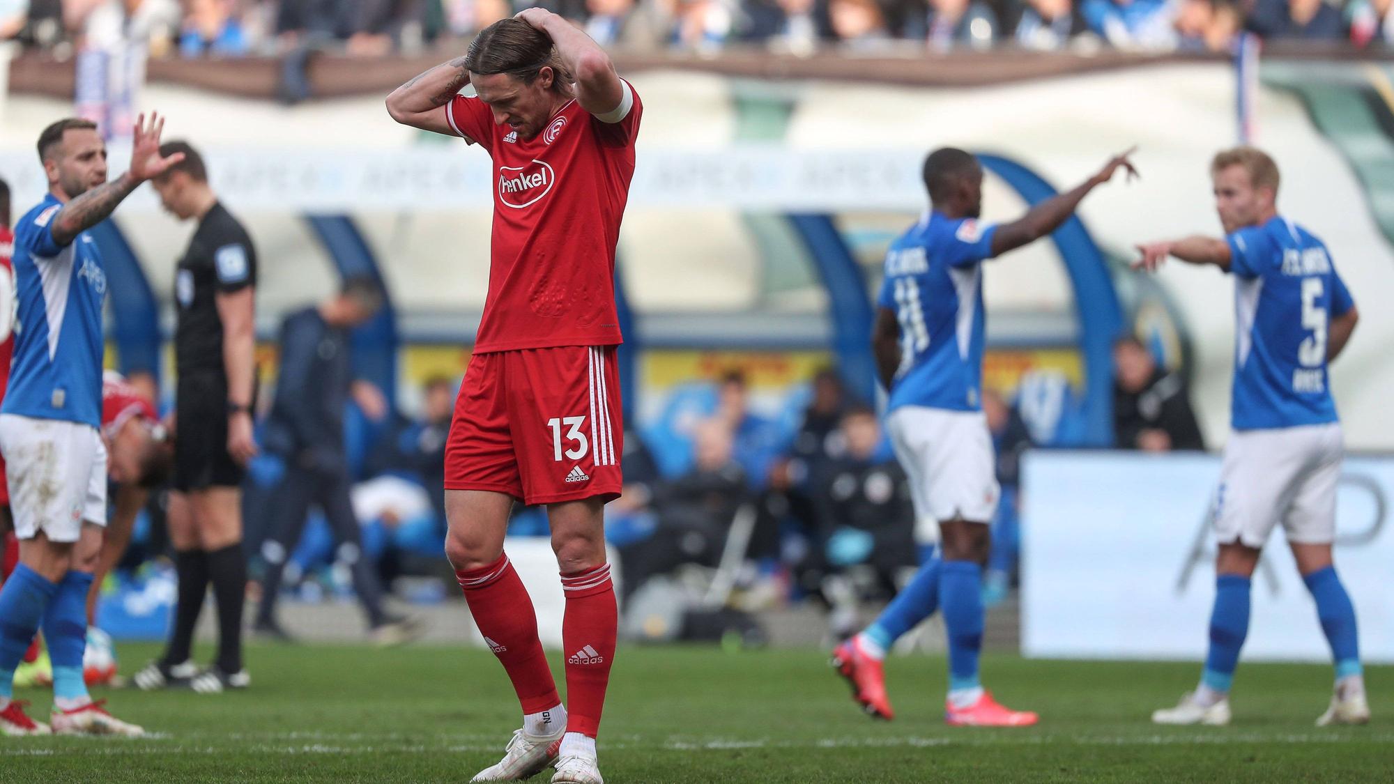 Fortuna Düsseldorfs Adam Bodzek ist enttäuscht.