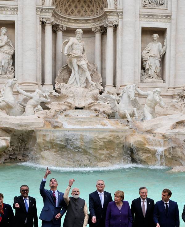 Die teilnehmenden Staats- und Regierungschefs am Sonntag (31. Oktober) beim G20-Gipfel vor dem Trevi-Brunnen in Italien. Falls die Weltgemeinschaft im Kampf gegen den Klimawandel versagt, droht einem ganzen Land der baldige Untergang – davor warnt nun eine Klima-Botschafterin.