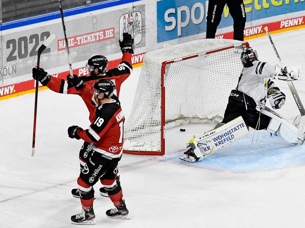 Tor zum 1:0 durch Kölns Quinton Howden.