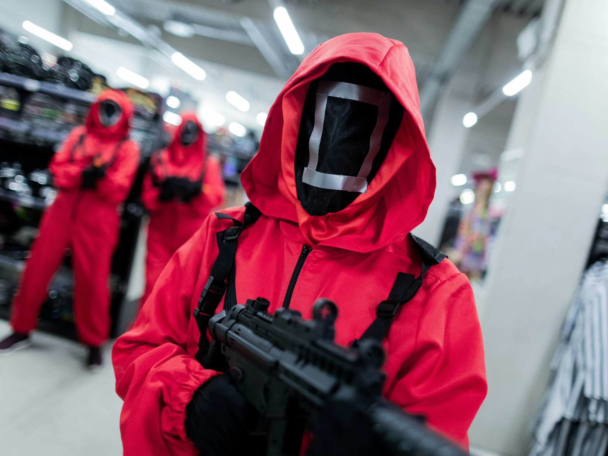 „Squid Game“: Die Netflix-Serie ist Ende 2021 ein Renner beim Streaming-Dienst. Doch die gefährlichen Spiele werden leider von Kindern und Jugendliche überall auf der Welt nachgeahmt...