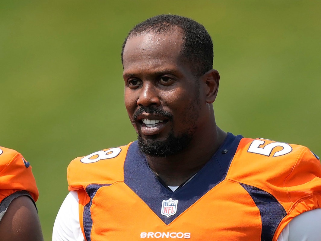 Star-Linebacker Von Miller hier noch bei den Denver Broncos im NFL-Trainingscamp
