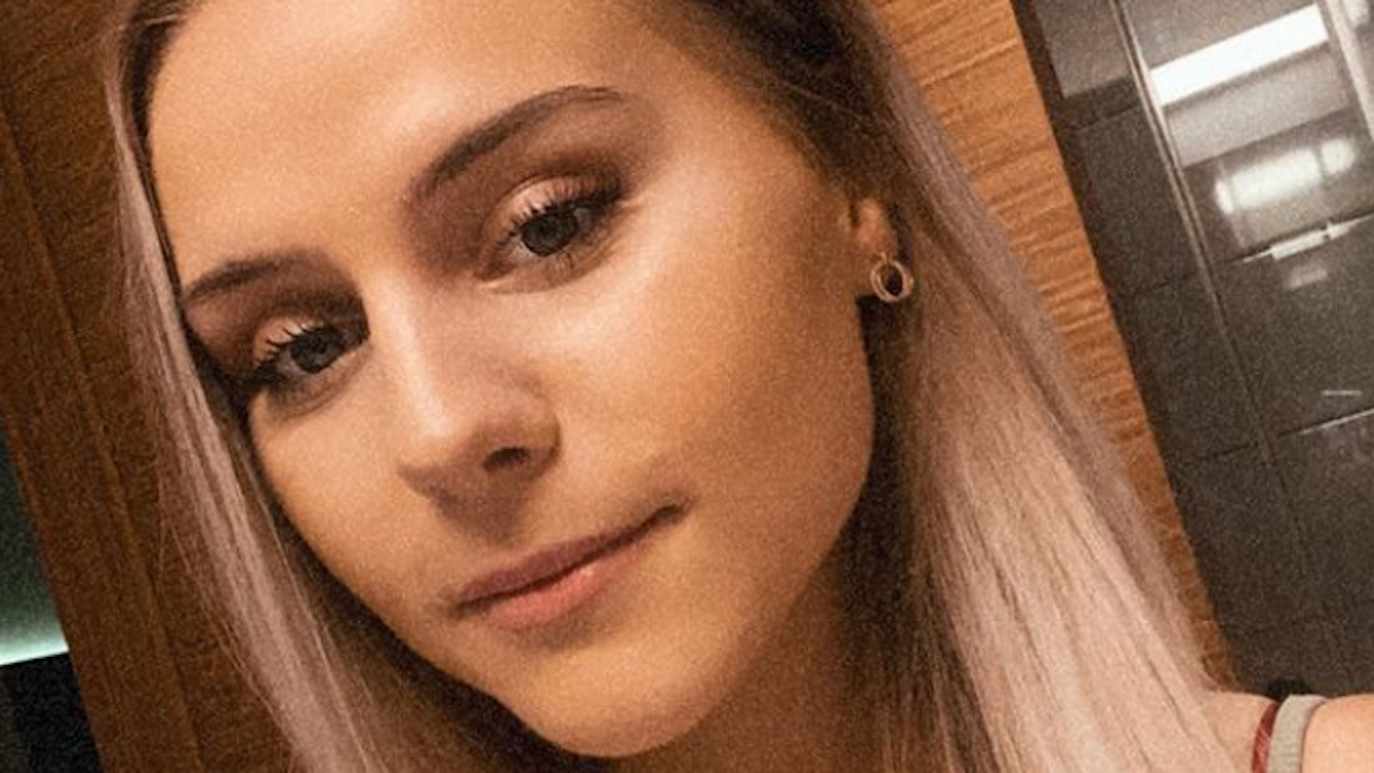 Estefania Wollny lächelt auf einem Instagram-Selfie vom 27. Oktober 2021. Foto gescreenshotet am 02. November zur Berichterstattung.