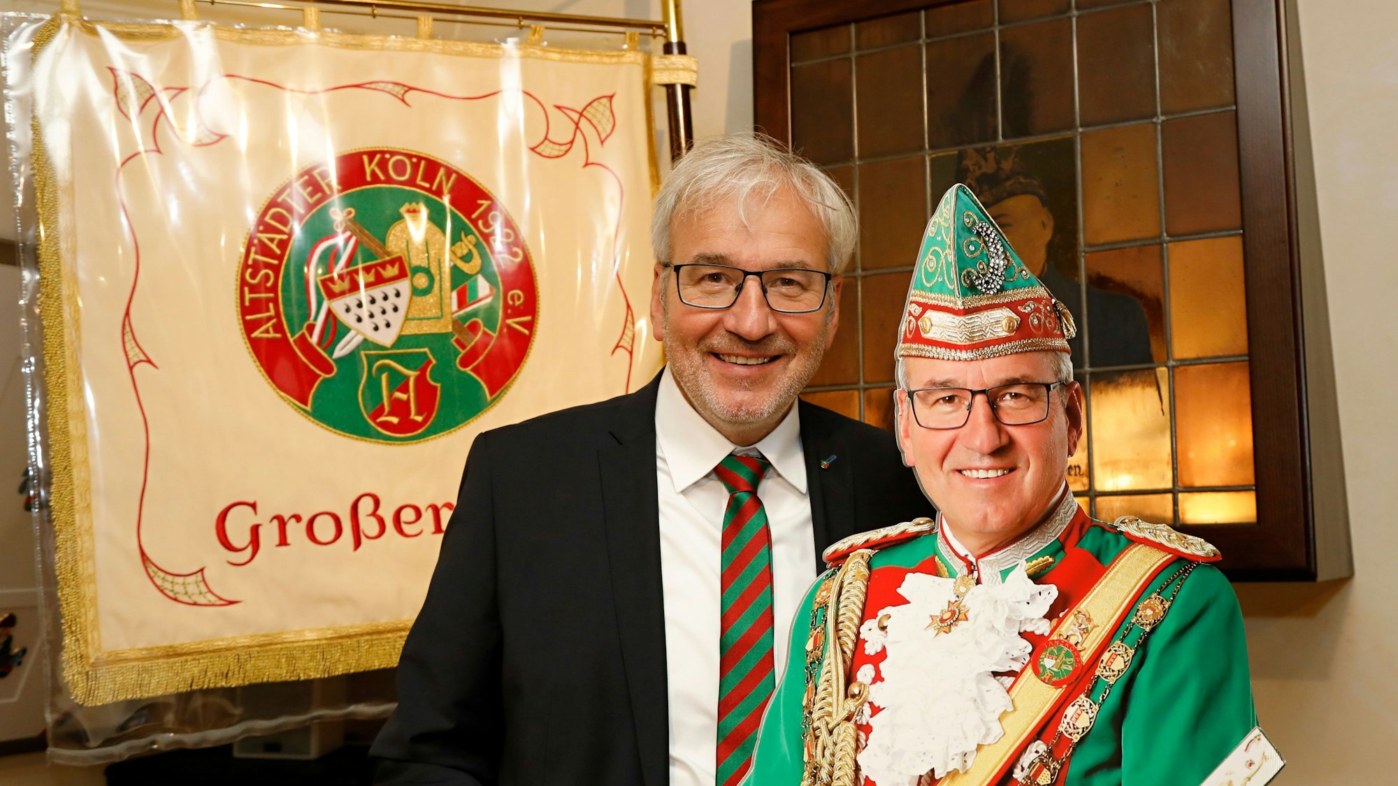 Hans Kölschbach mit eigener Figur