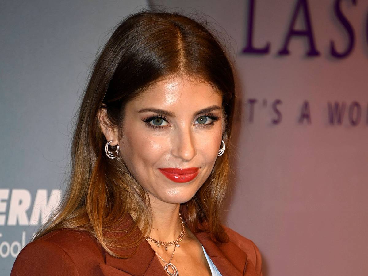 Cathy Hummels bei der Lascana Fashion Show auf der About You Fashion Week im Kraftwerk Berlin.