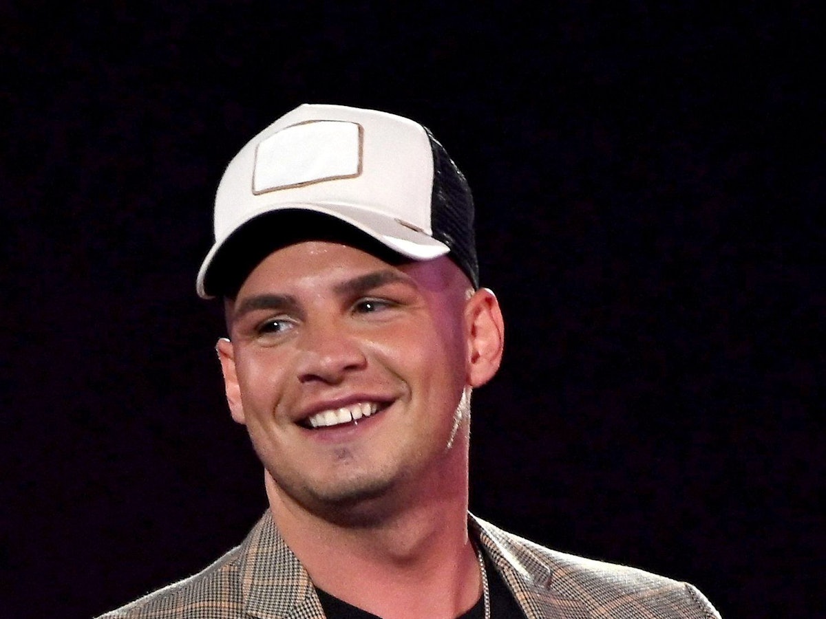 Der Sänger Pietro Lombardi lächelt in der ARD-Fernsehshow „Schlagerbooom 2019“.