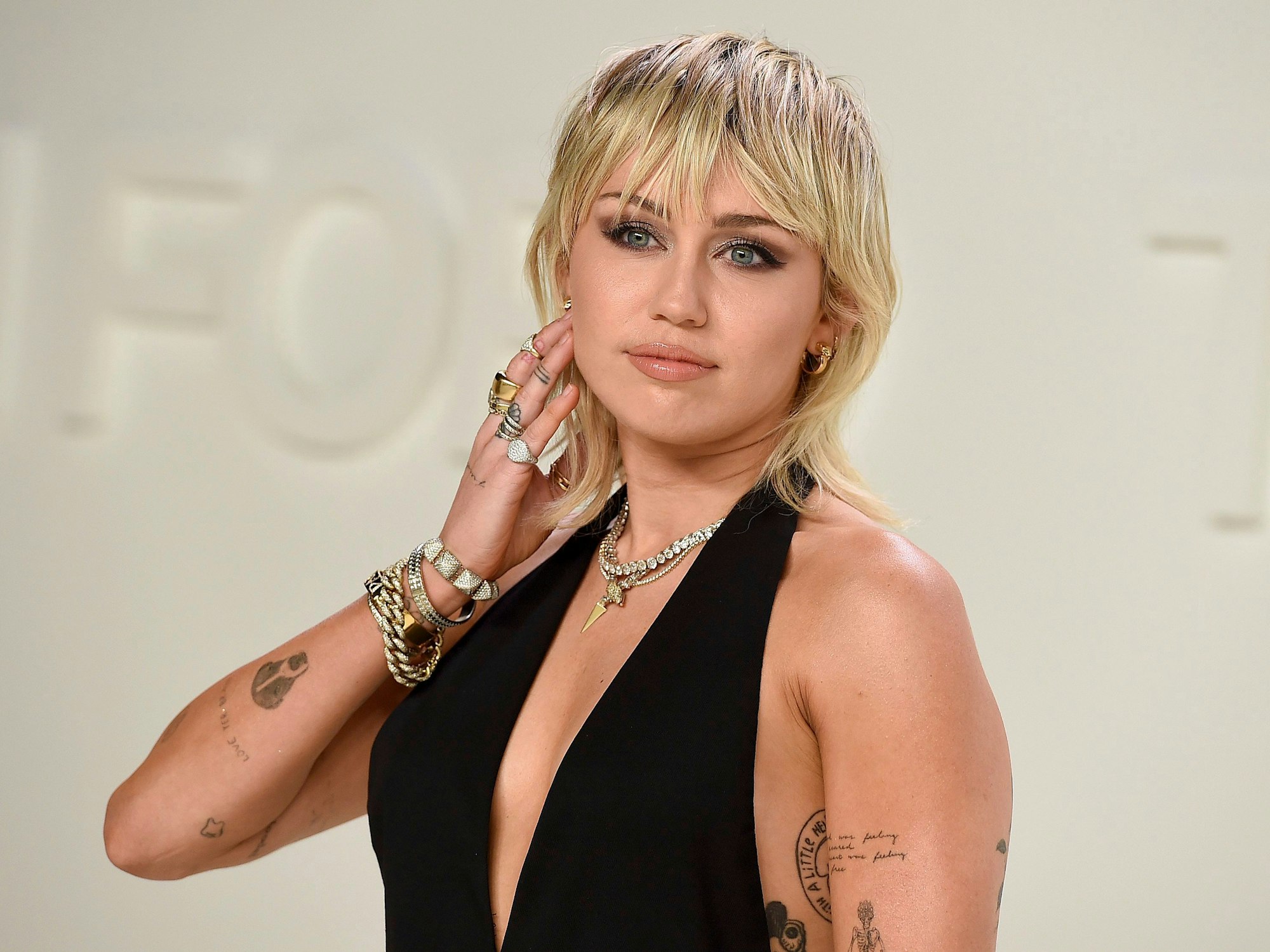 Miley Cyrus, US-amerikanische Schauspielerin und Sängerin, besucht im Februar 2020 in den Milk Studios in Los Angeles die Tom-Ford-Show.