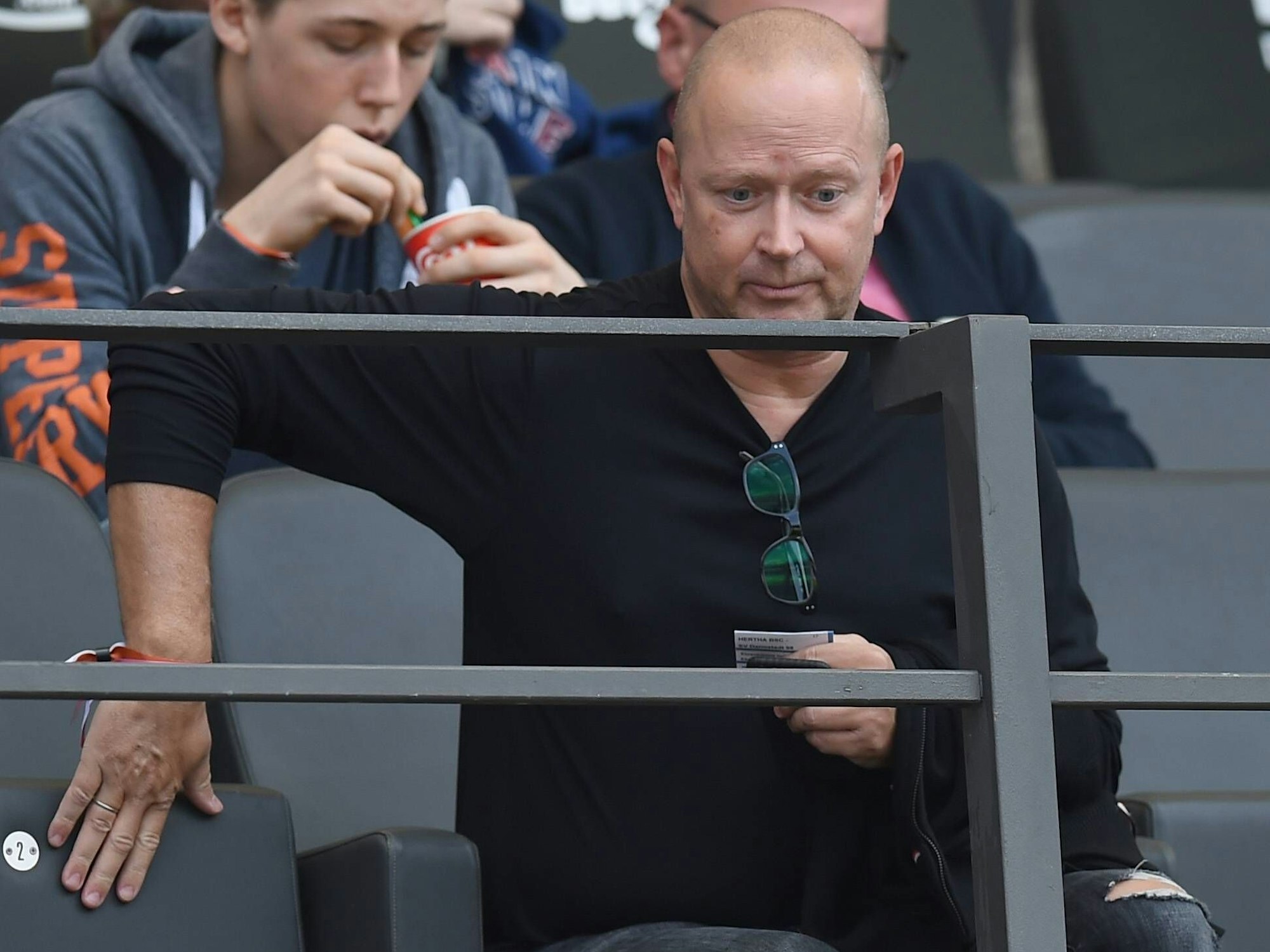 Jörg Neubauer, Spielerberater und damaliger Anwärter für das Präsidium von Hertha BSC auf der Tribüne