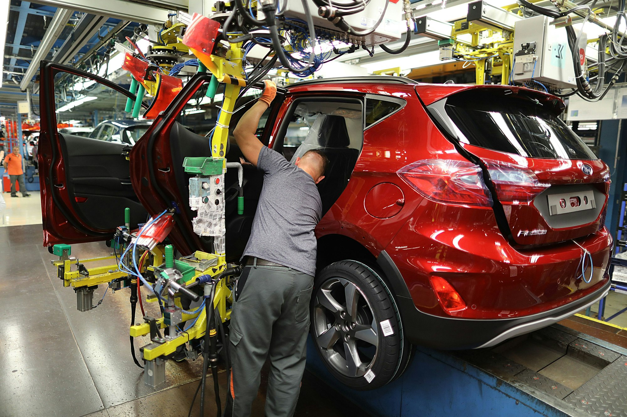 Ford leidet: Wegen Lieferengpässen läuft die Kurzarbeit in Köln (hier ein Foto aus dem Werk in Köln von 2018) auch im November weiter.