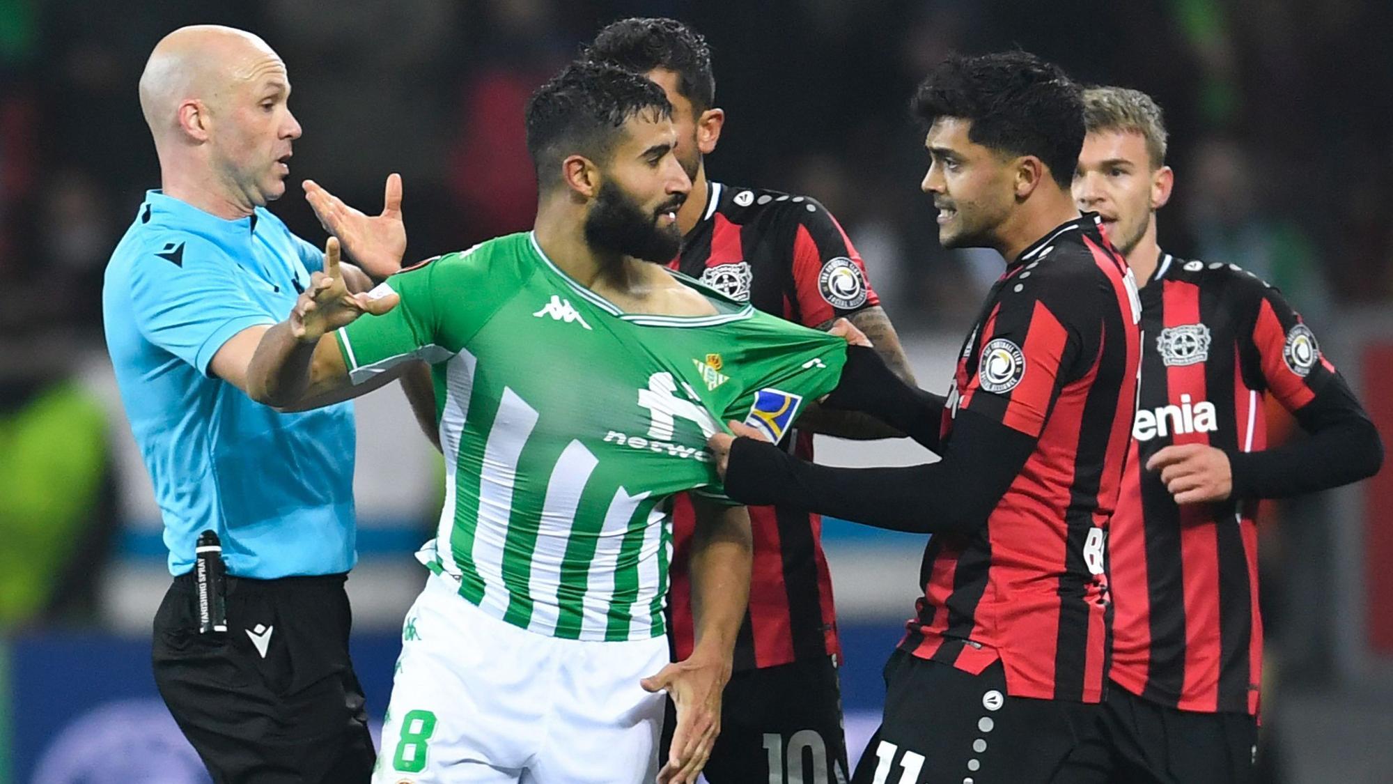 Rudelbildung beim Spiel zwischen Bayer Leverkusen und Real Betis.