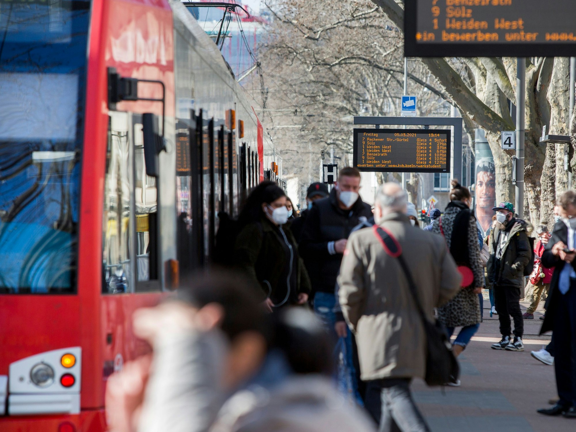 05.03.2021, Köln: Die KVB-stellt ihre neuen Fahrgastzahlen vor.
KVB-Haltestelle Neumarkt.
Foto: Michael Bause
copyright by Michael Bause