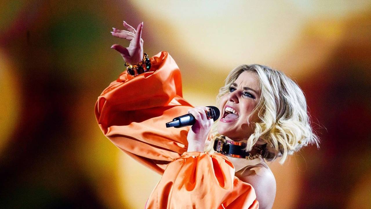 Schlager-Star Beatrice Egli performt während einer TV-Aufzeichnung (undatiertes Foto).