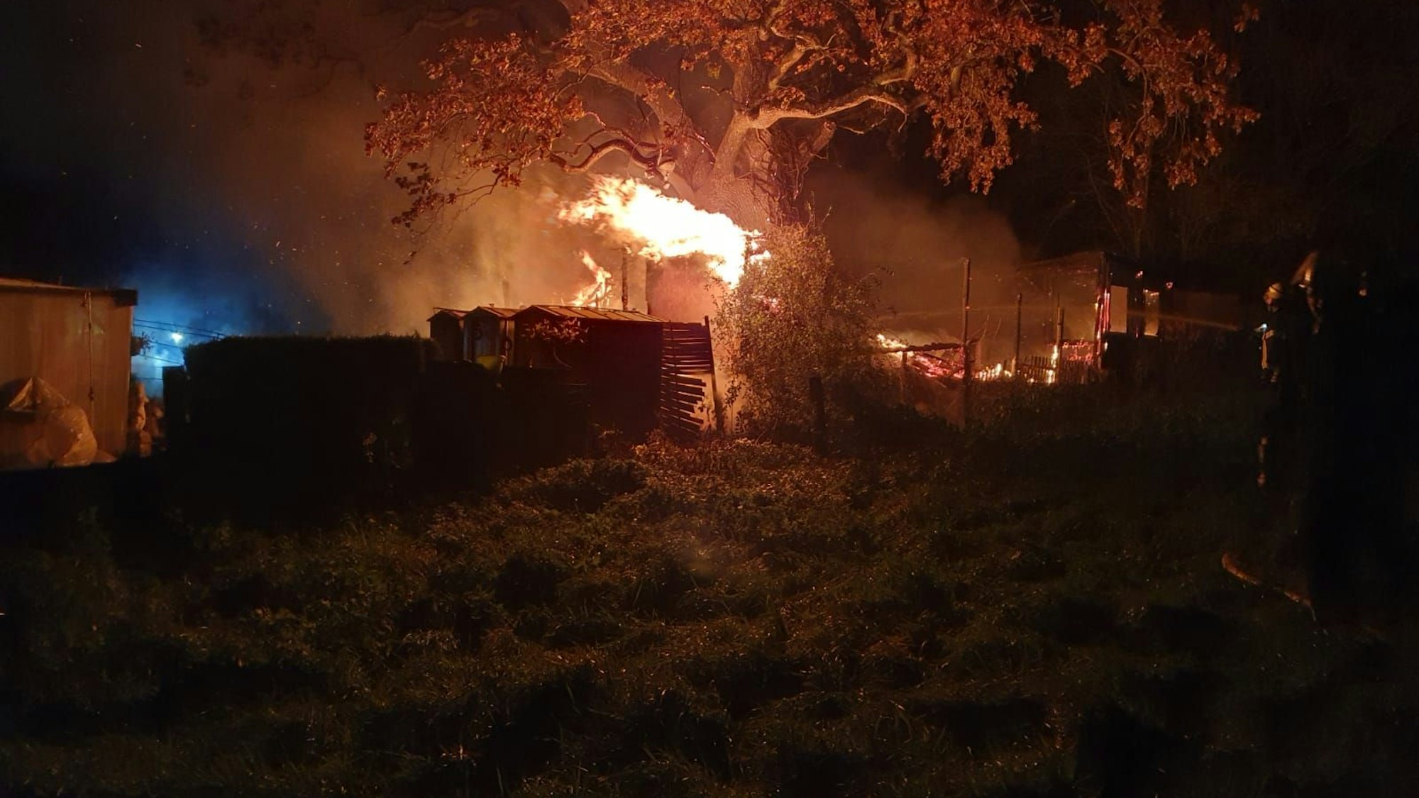 Brand auf Campingplatz in Lügde