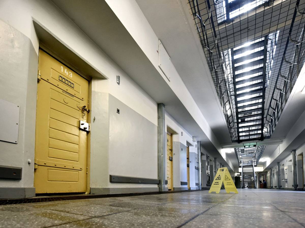 Die Tür zur Zelle 143 in der Klever Justizvollzugsanstalt 2018.