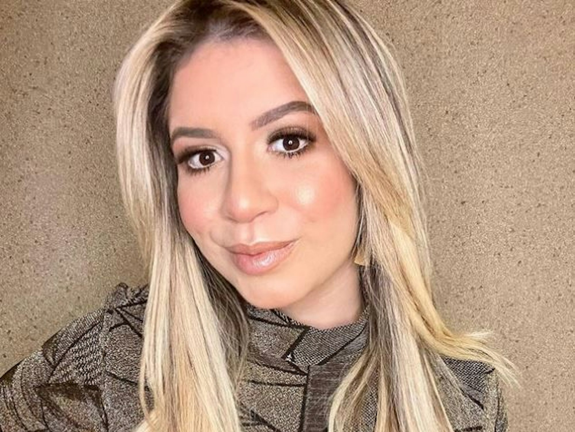 Das Foto zeigt ein Selfie, das Starsängerin Marília Mendonça am 26. Juni 2021 auf Instagram hochgeladen hat.