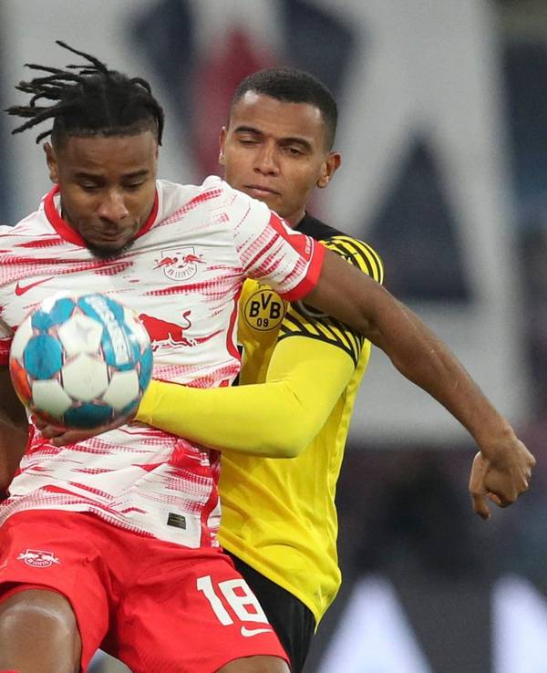 Christopher Nkunku (im Zweikampf mit Manuel Akanji