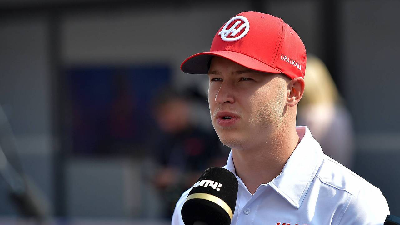 Nikita Mazepin gibt ein Interview