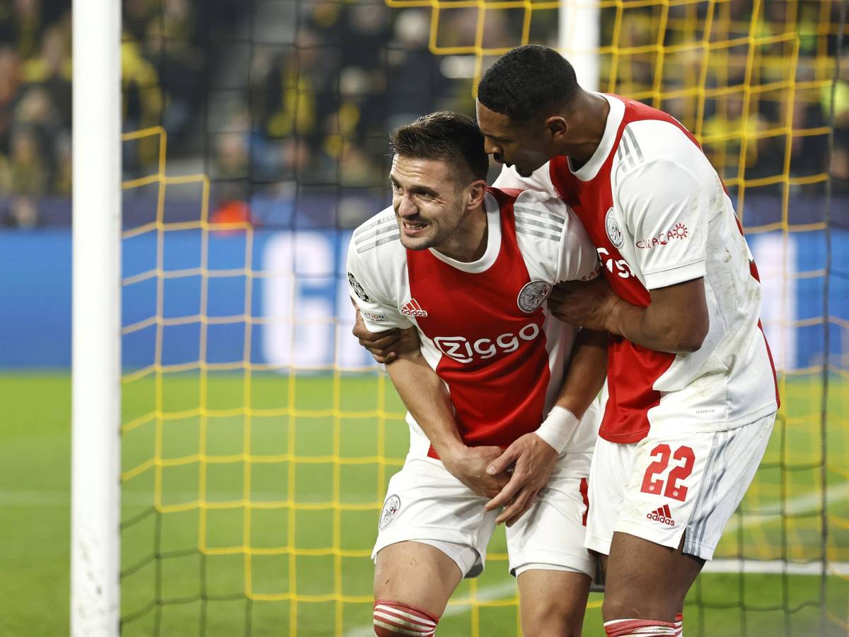Dusan Tadic (Ajax) tat sich beim Tor gegen den BVB weh.
