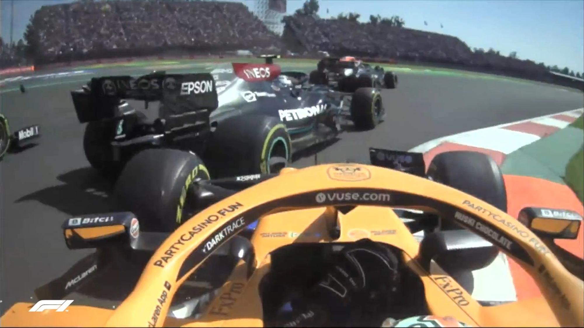 Crash zwischen Daniel Ricciardo und Valtteri Bottas.