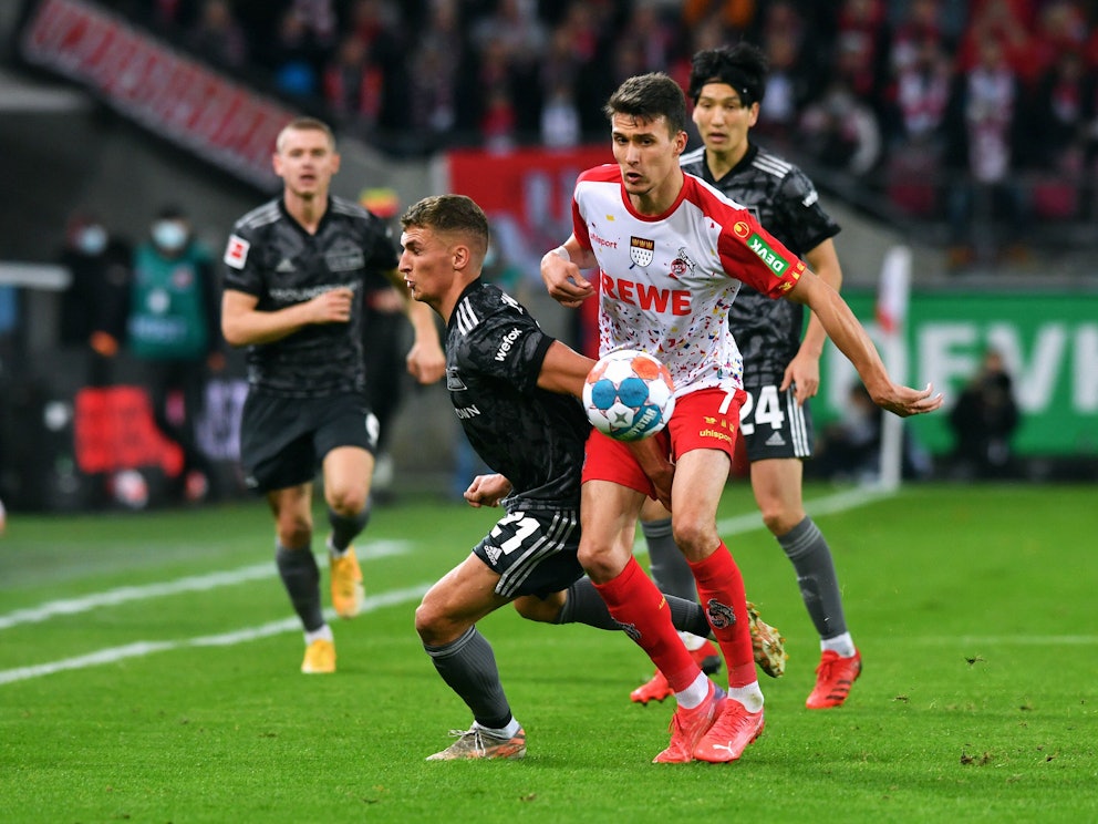 Zweikampf zwischen Grischa Prömel und Dejan Ljubicic.