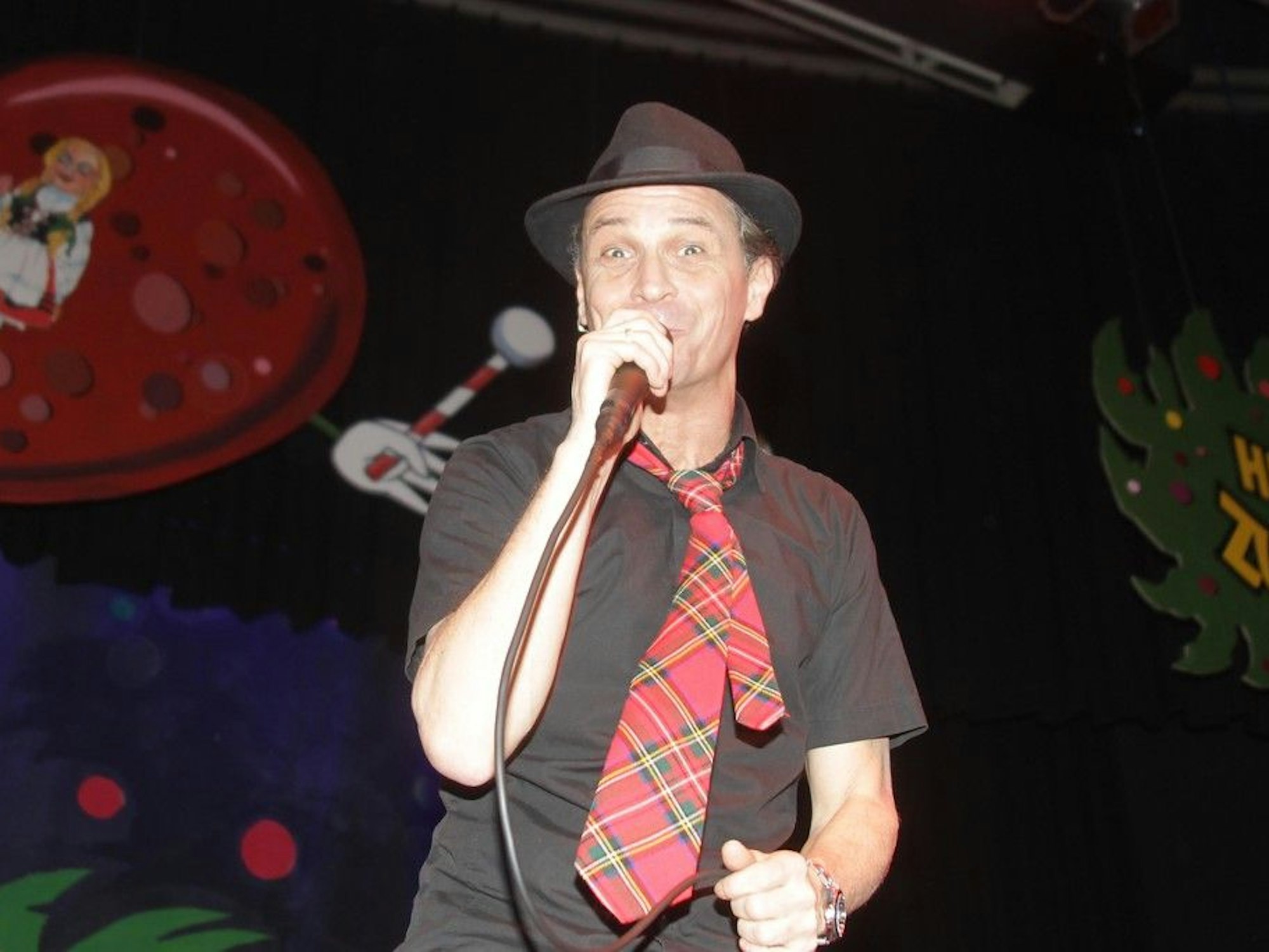 Peter Brings auf der Bühne.