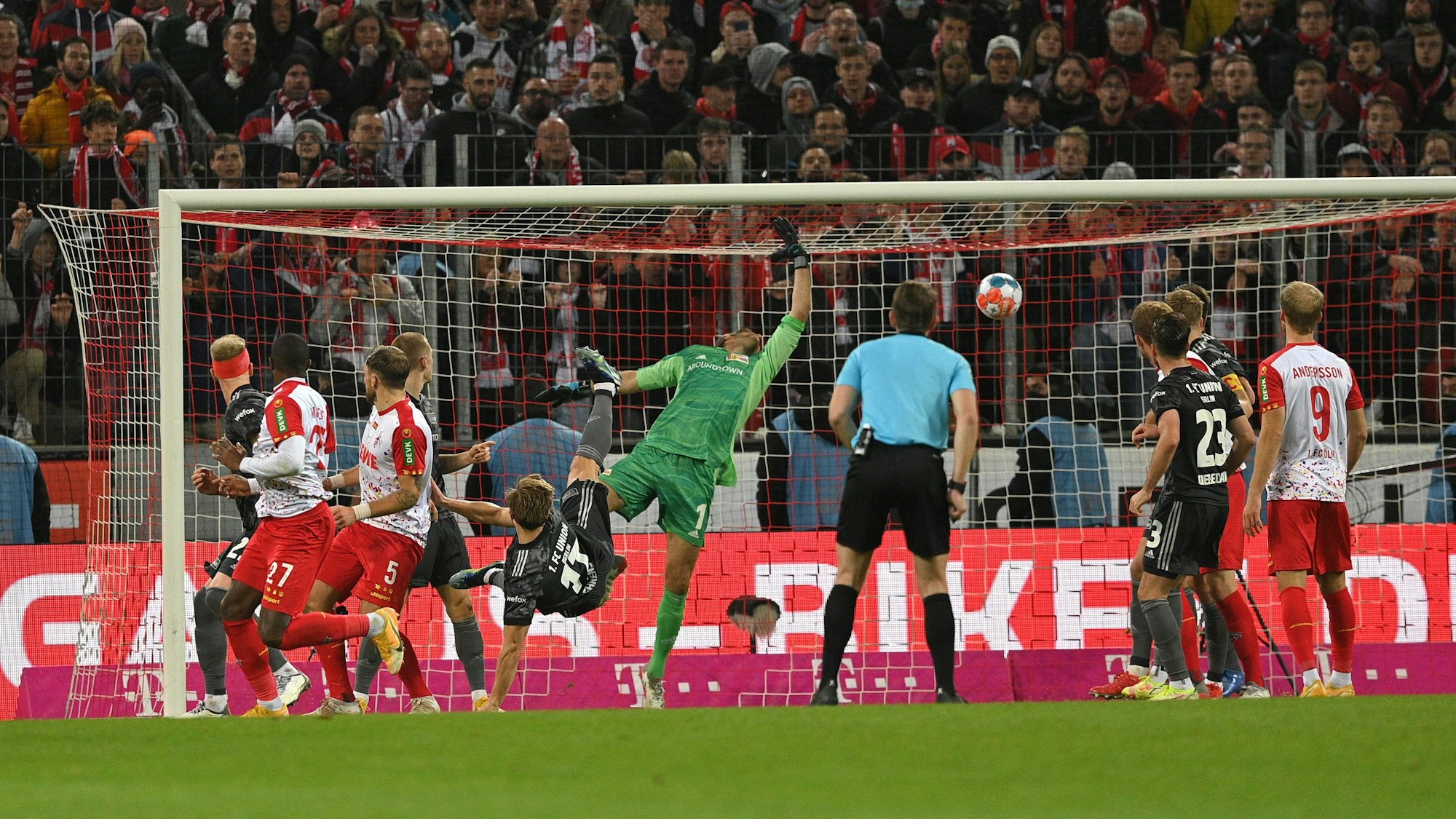 Anthony Modeste vom 1. FC Köln trifft zum Ausgleich gegen Union Berlin.