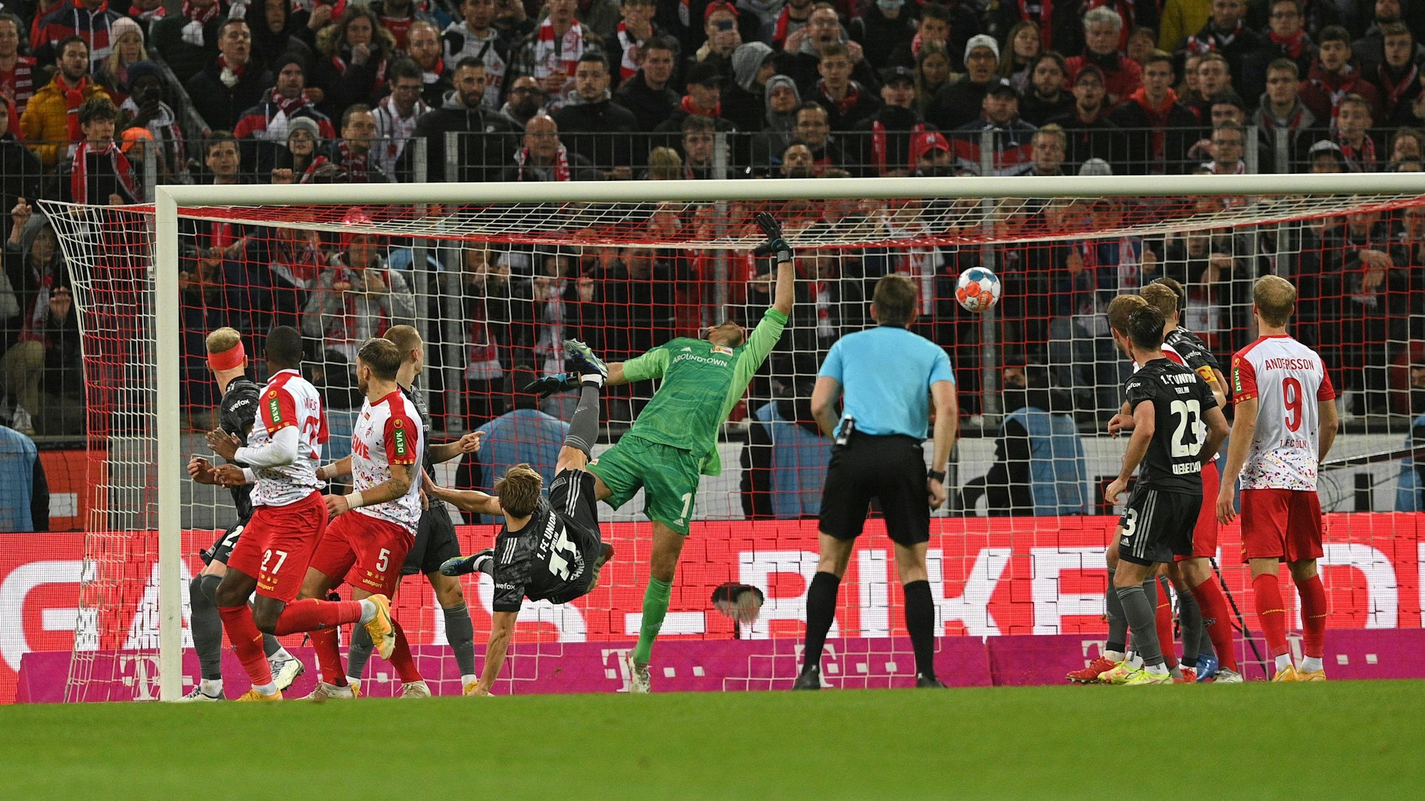 Anthony Modeste vom 1. FC Köln trifft zum Ausgleich gegen Union Berlin.