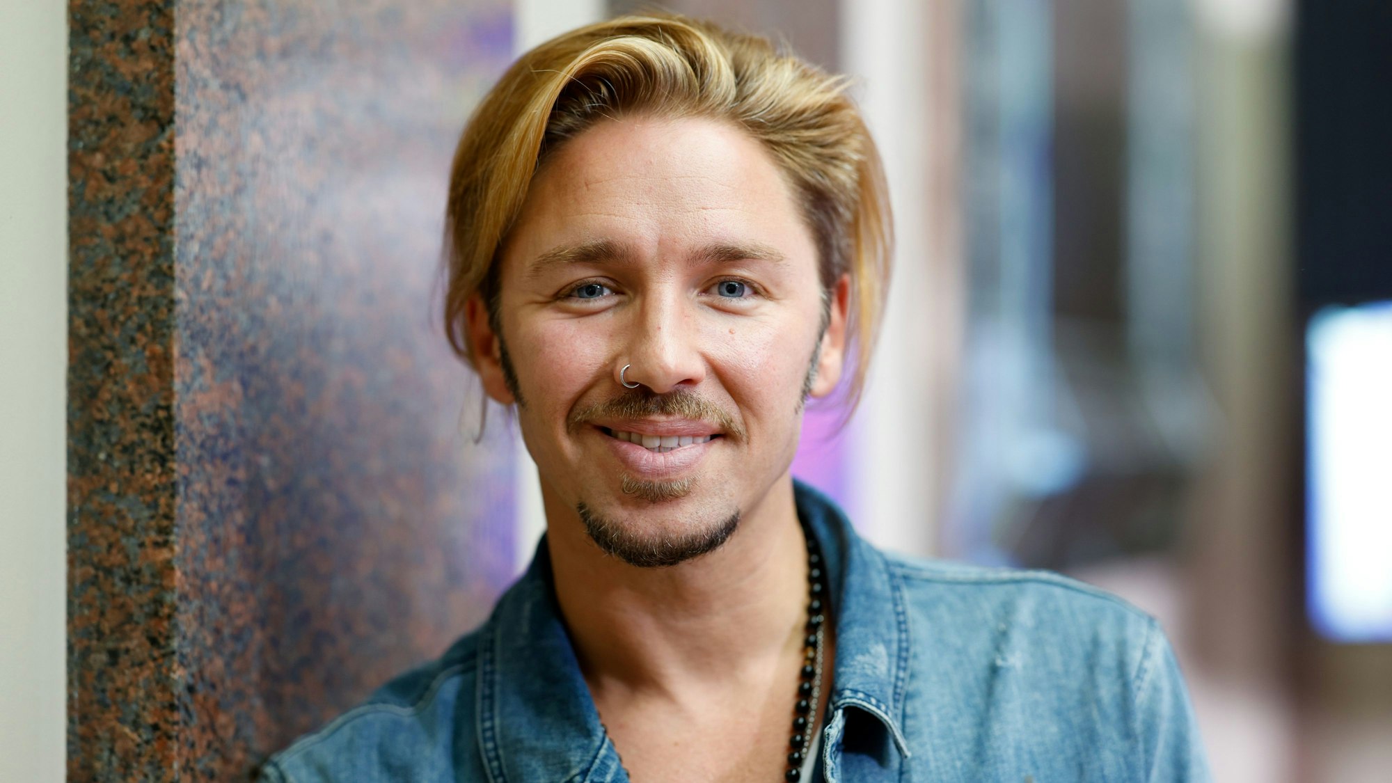 Der Musiker und Sänger Gil Ofarim bei einem Photocall im Hotel „de Rome“.