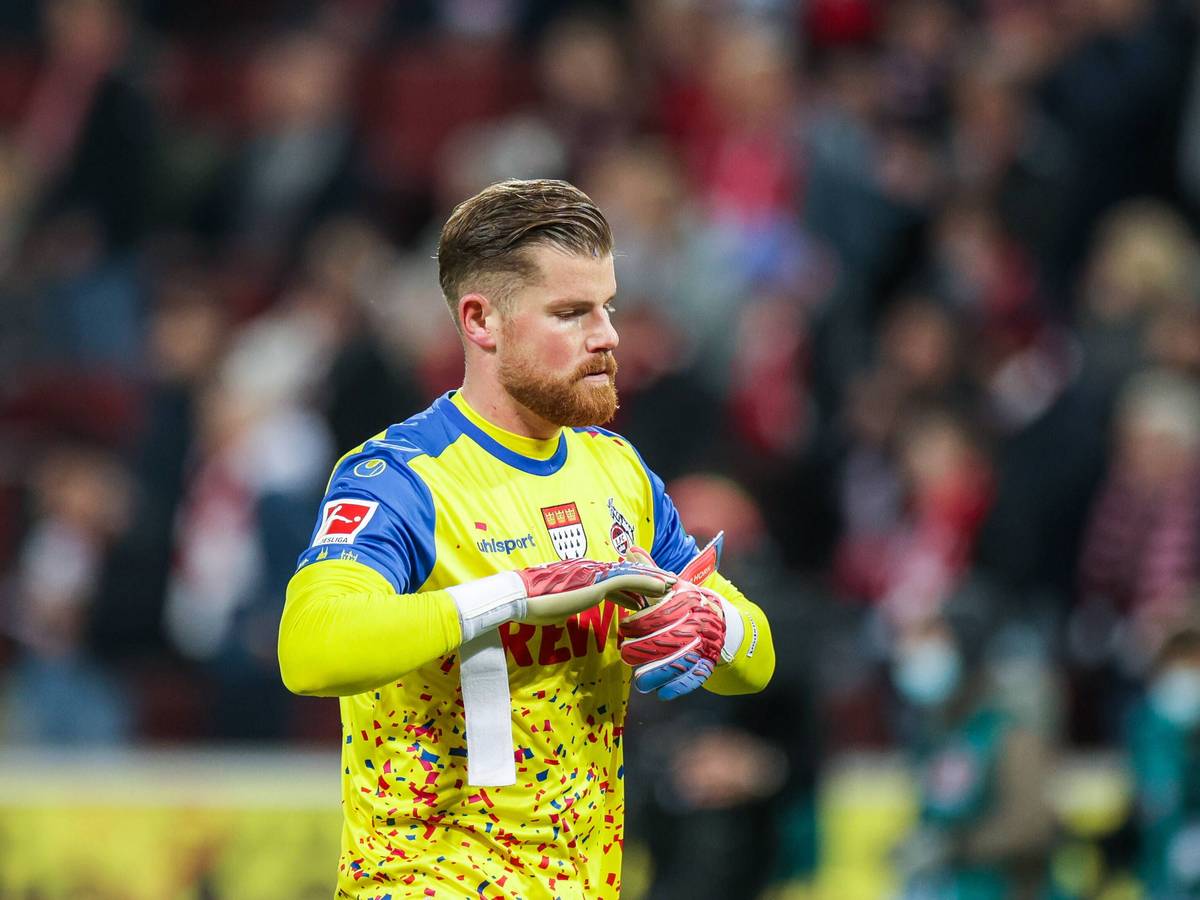 Timo Horn spielt für den 1. FC Köln gegen Union Berlin.
