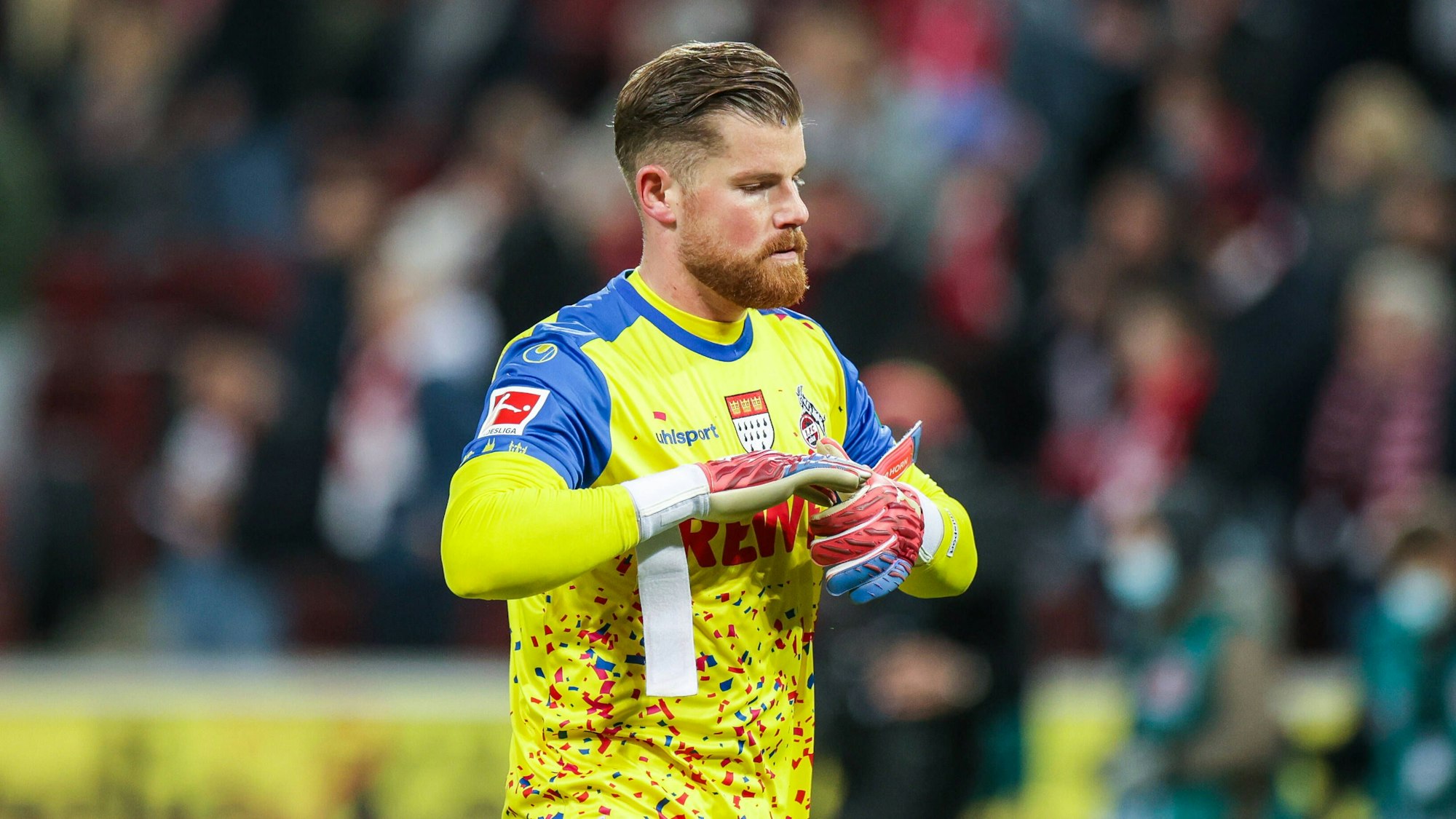Timo Horn spielt für den 1. FC Köln gegen Union Berlin.