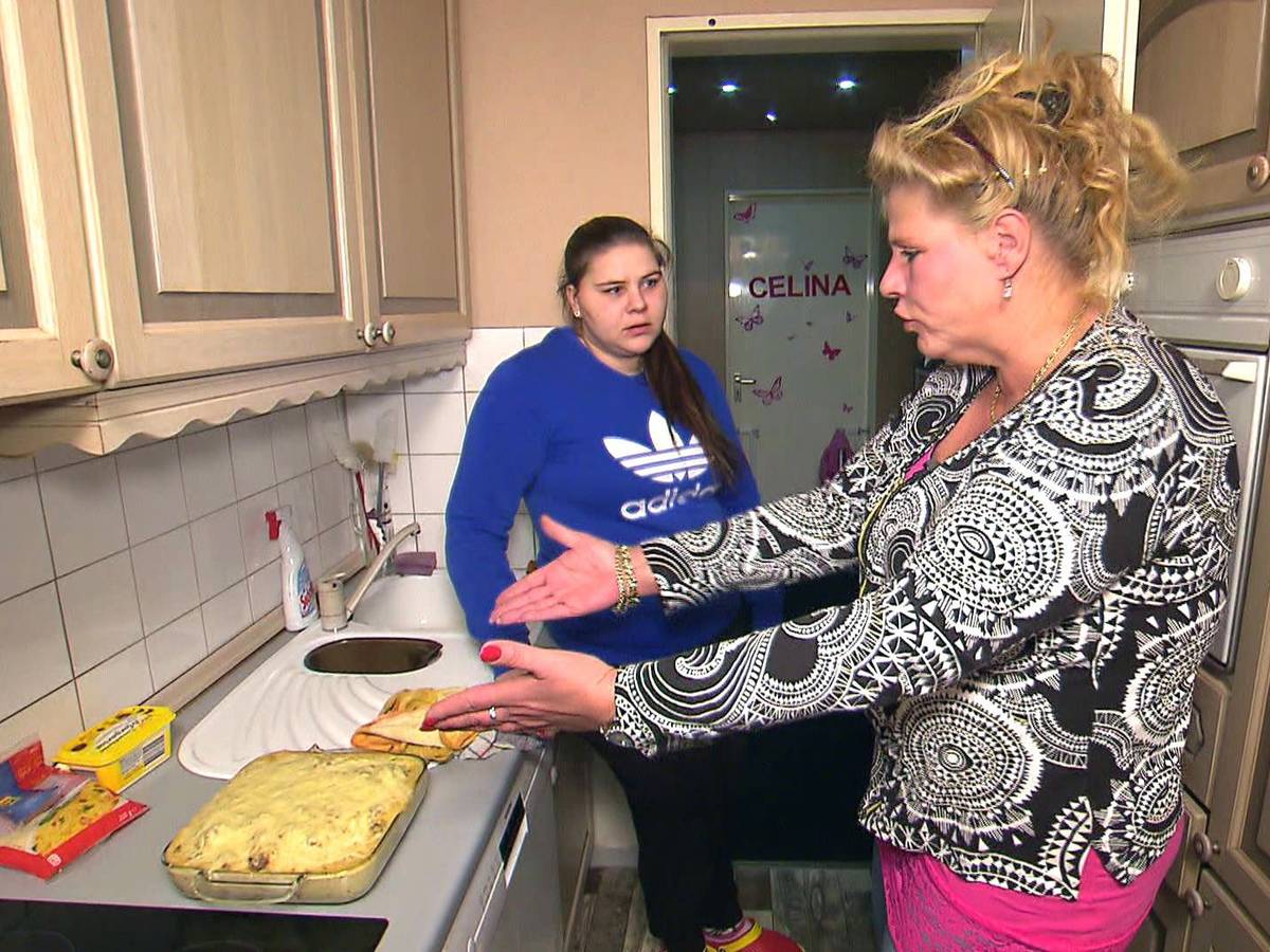 „Die Wollnys“: Sylvana Wollny (rechts im Bild) hat 40 Pfund abgenommen. Auf unserem Bild aus dem Jahr 2017 mit Mama Silvia Wollny ist die junge Frau noch deutlich fülliger als heute.