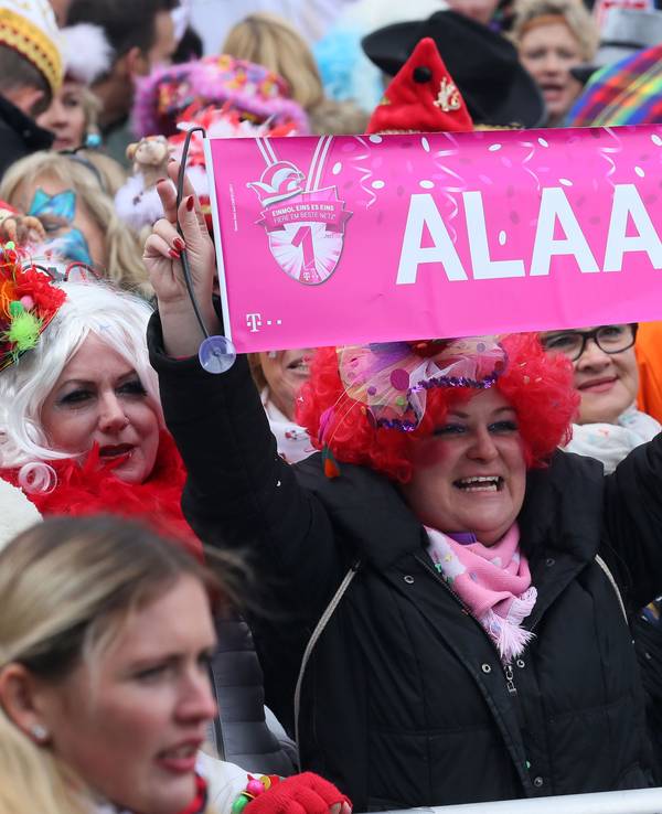 11.11.2019
Köln:
Sessionseröffnung am 11.11.