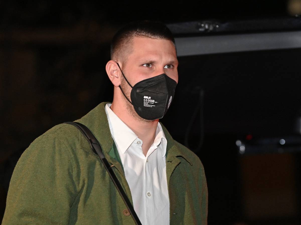 Eintreffen der Nationalspieler am Teamhotel: Niklas Süle trifft am Ritz-Carlton ein.