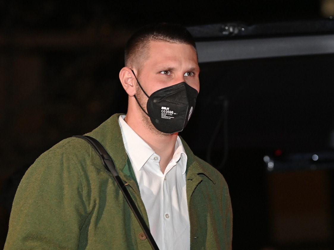 Eintreffen der Nationalspieler am Teamhotel: Niklas Süle trifft am Ritz-Carlton ein.