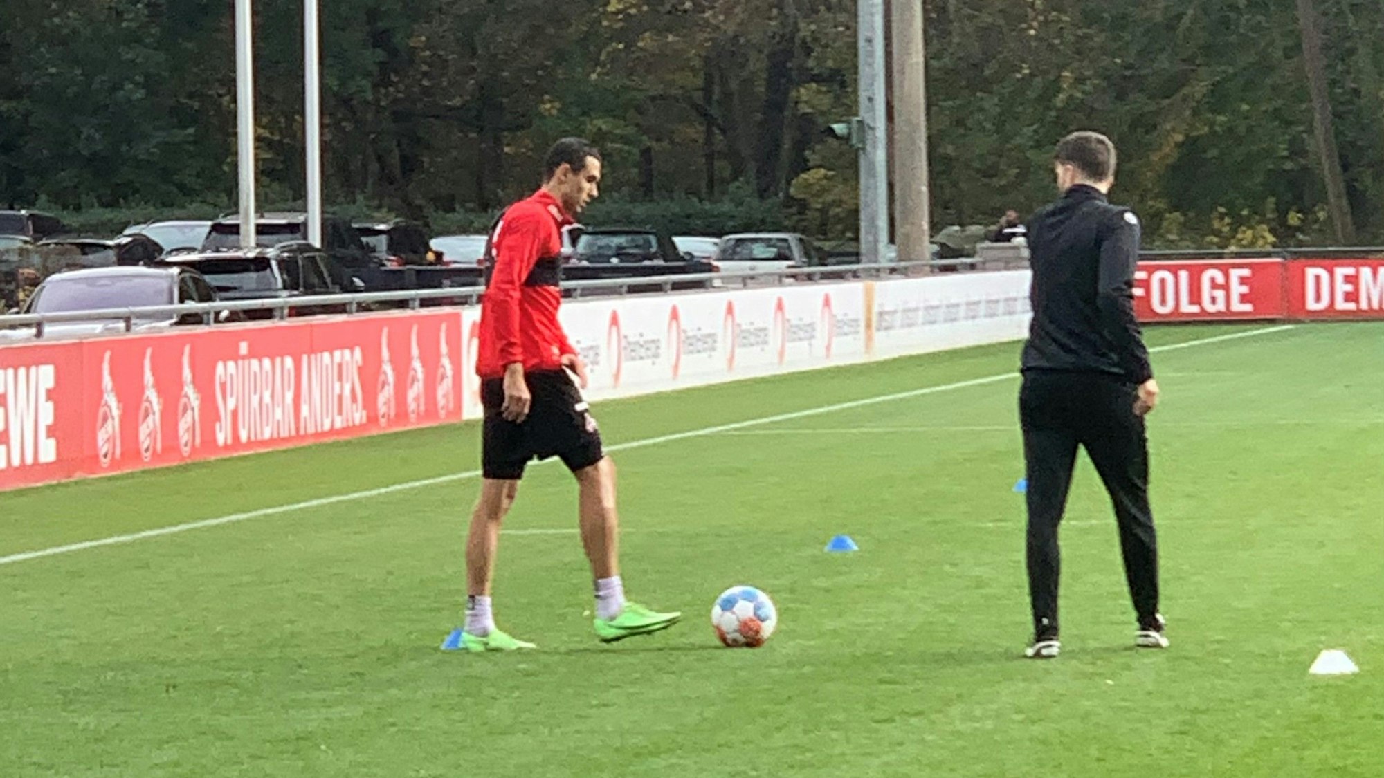 Ellyes Skhiri trainiert beim 1. FC Köln.