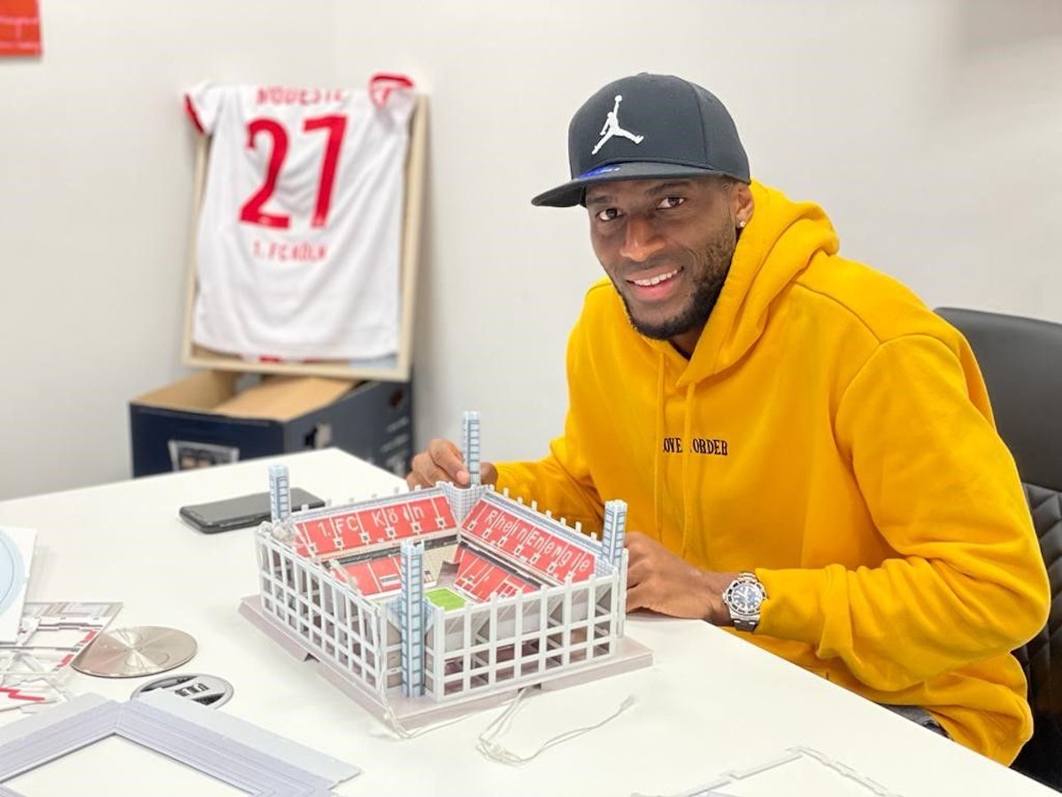 FC-Stürmer Anthony Modeste am Montag (9. November) in der Filiale Saturn Köln Hohe Strasse.