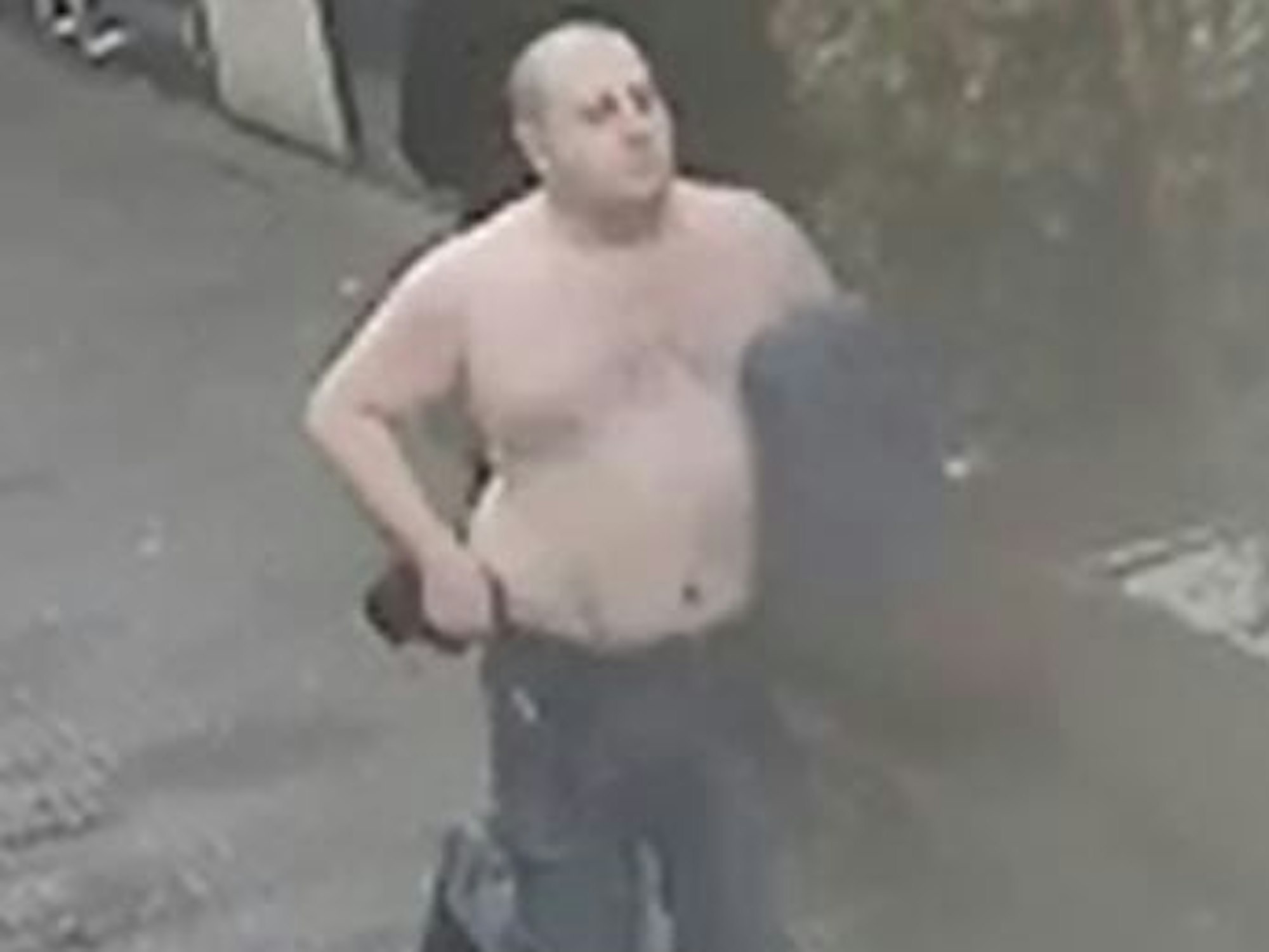 Ladendieb in Bad Salzuflen halbnackt auf der Flucht