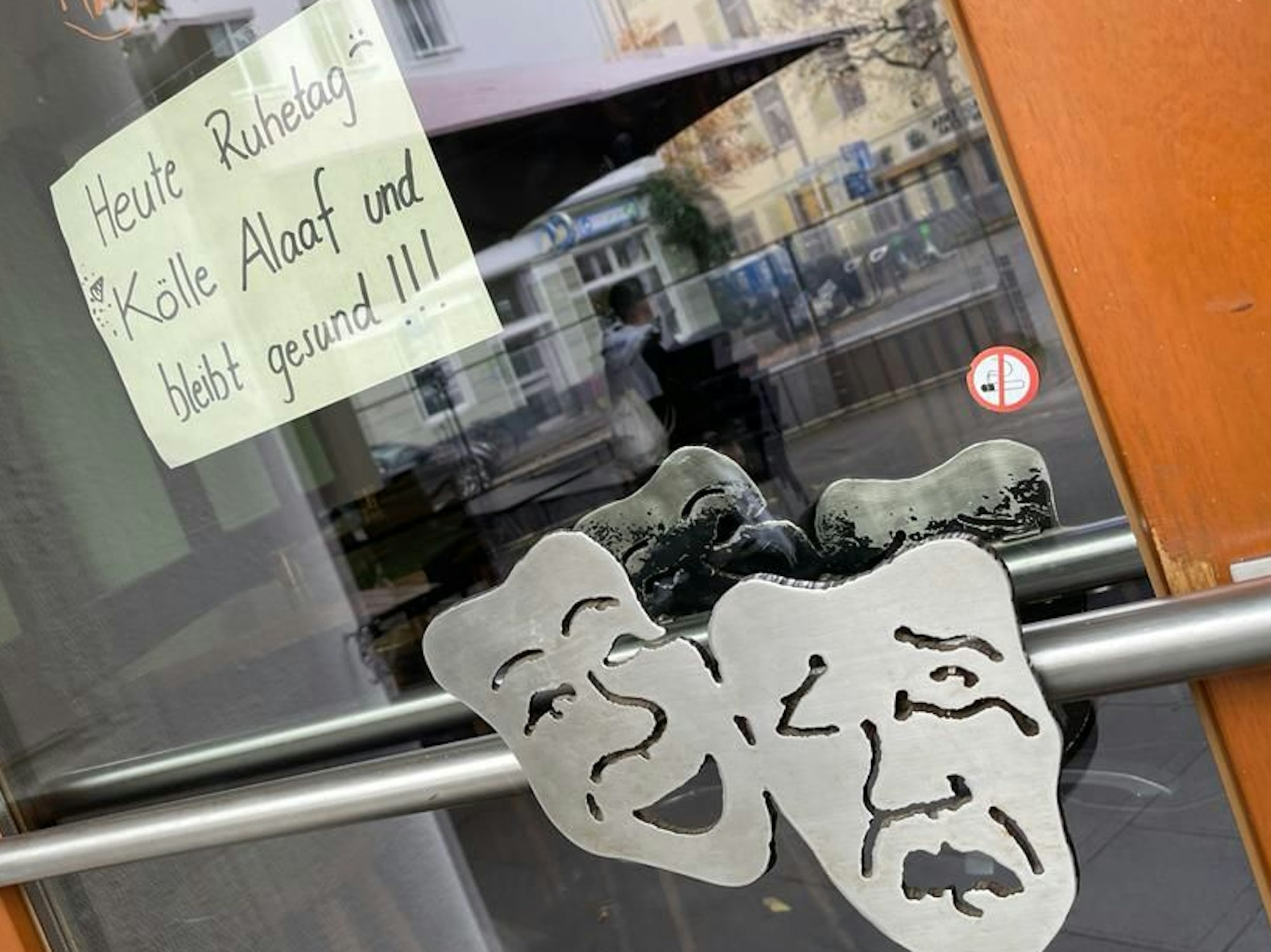 Eingangstür des Filos in der Südstadt am 11.11.