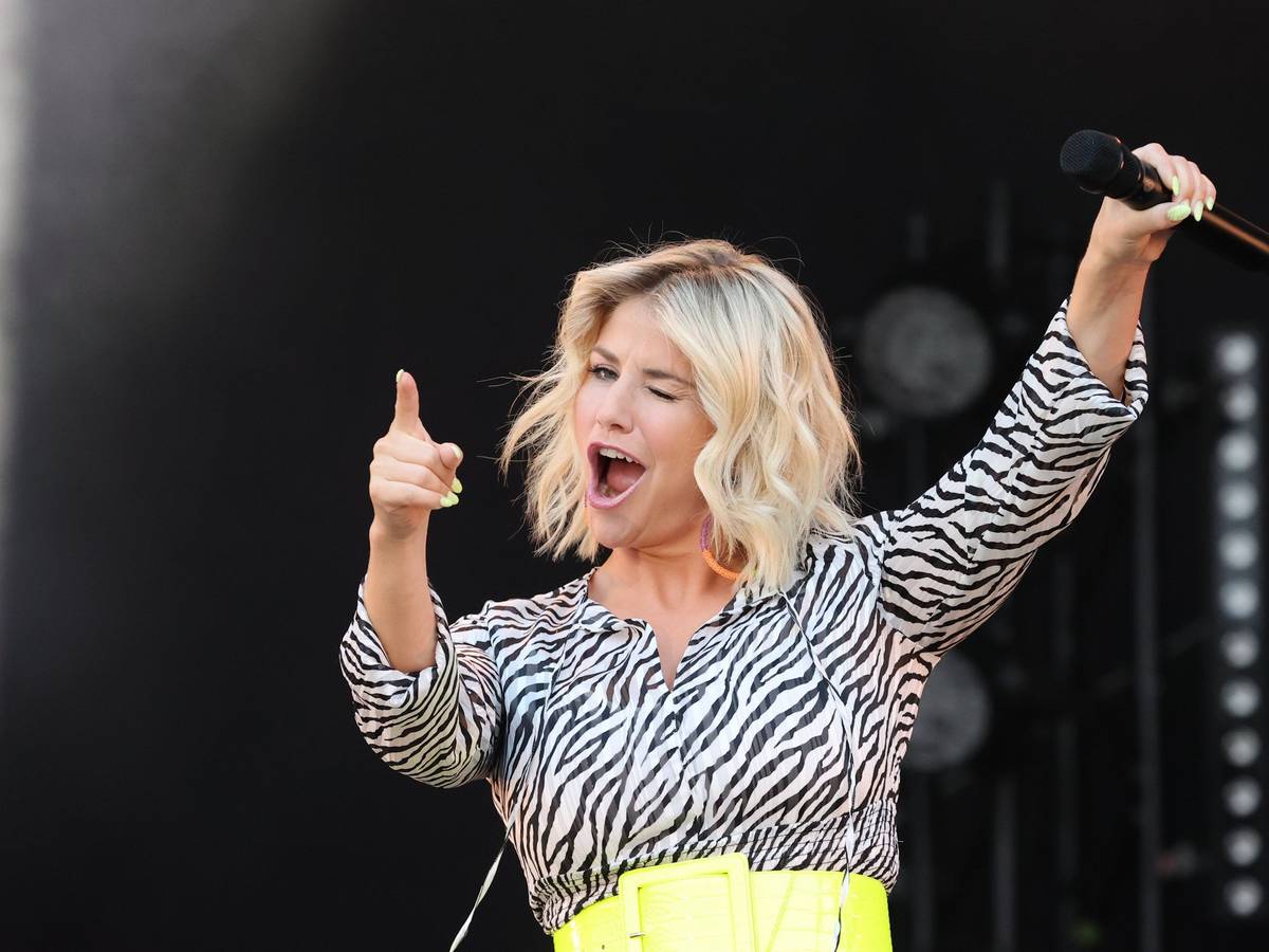 Die Schweizer Schlagersängerin Beatrice Egli muss ihre Deutschland-Konzerte verschieben. Hier ein undatiertes Foto vom Sommer Open Air im Steigerwaldstadion.