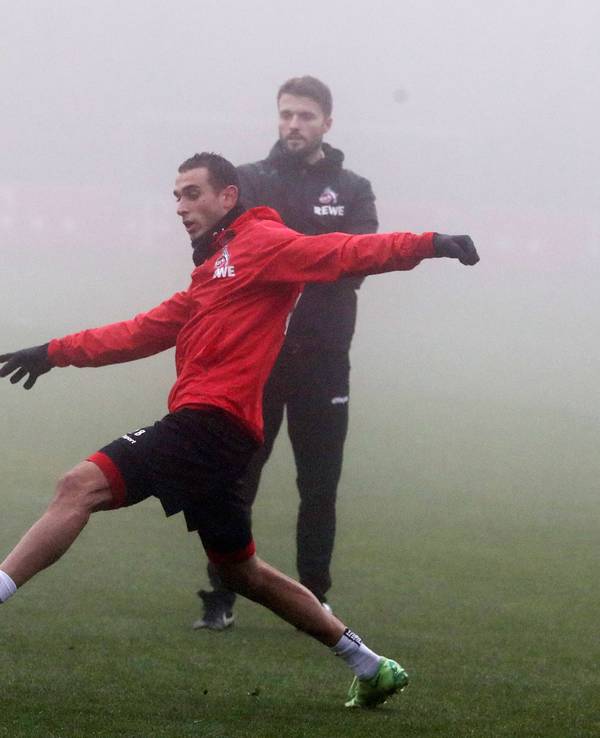 Ellyes Skhiri trainiert nach Verletzung wieder beim 1. FC Köln.