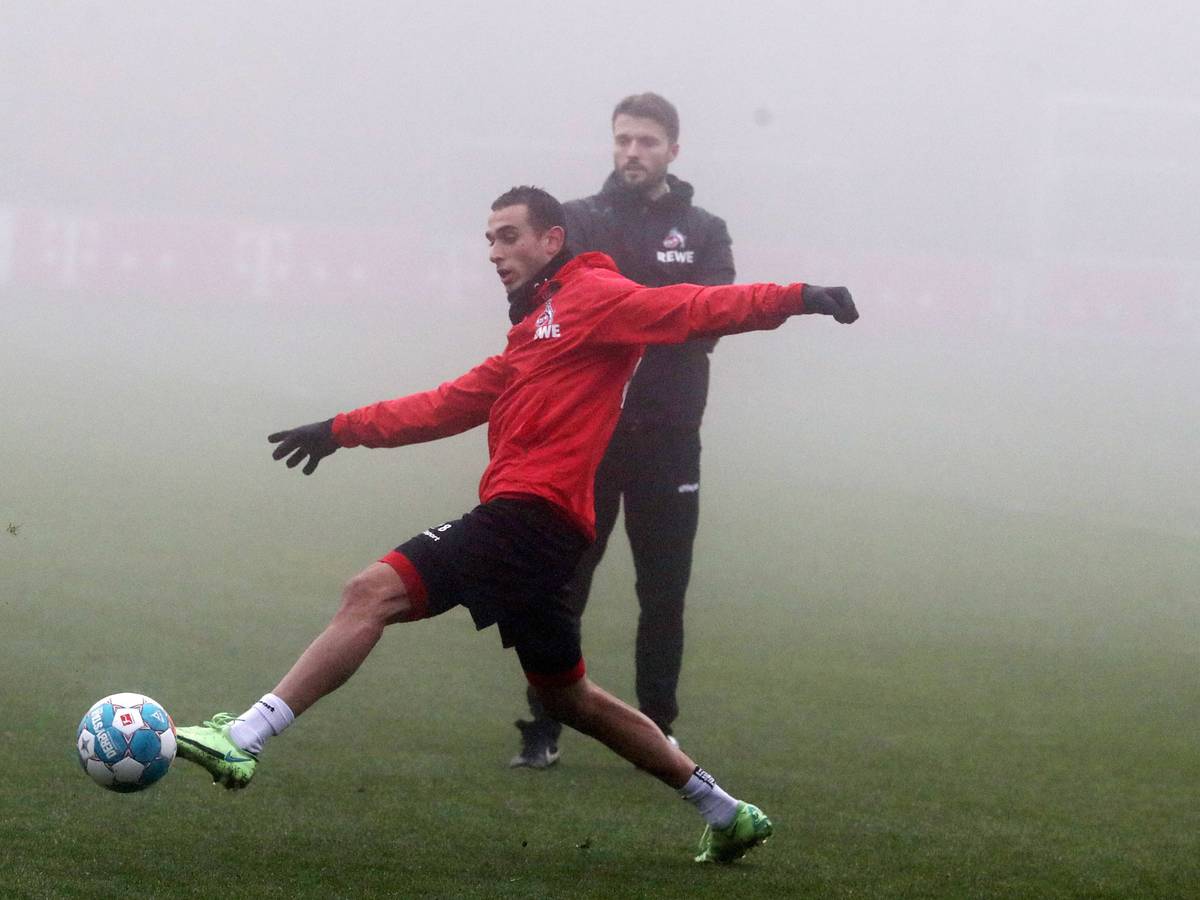 Ellyes Skhiri trainiert nach Verletzung wieder beim 1. FC Köln.