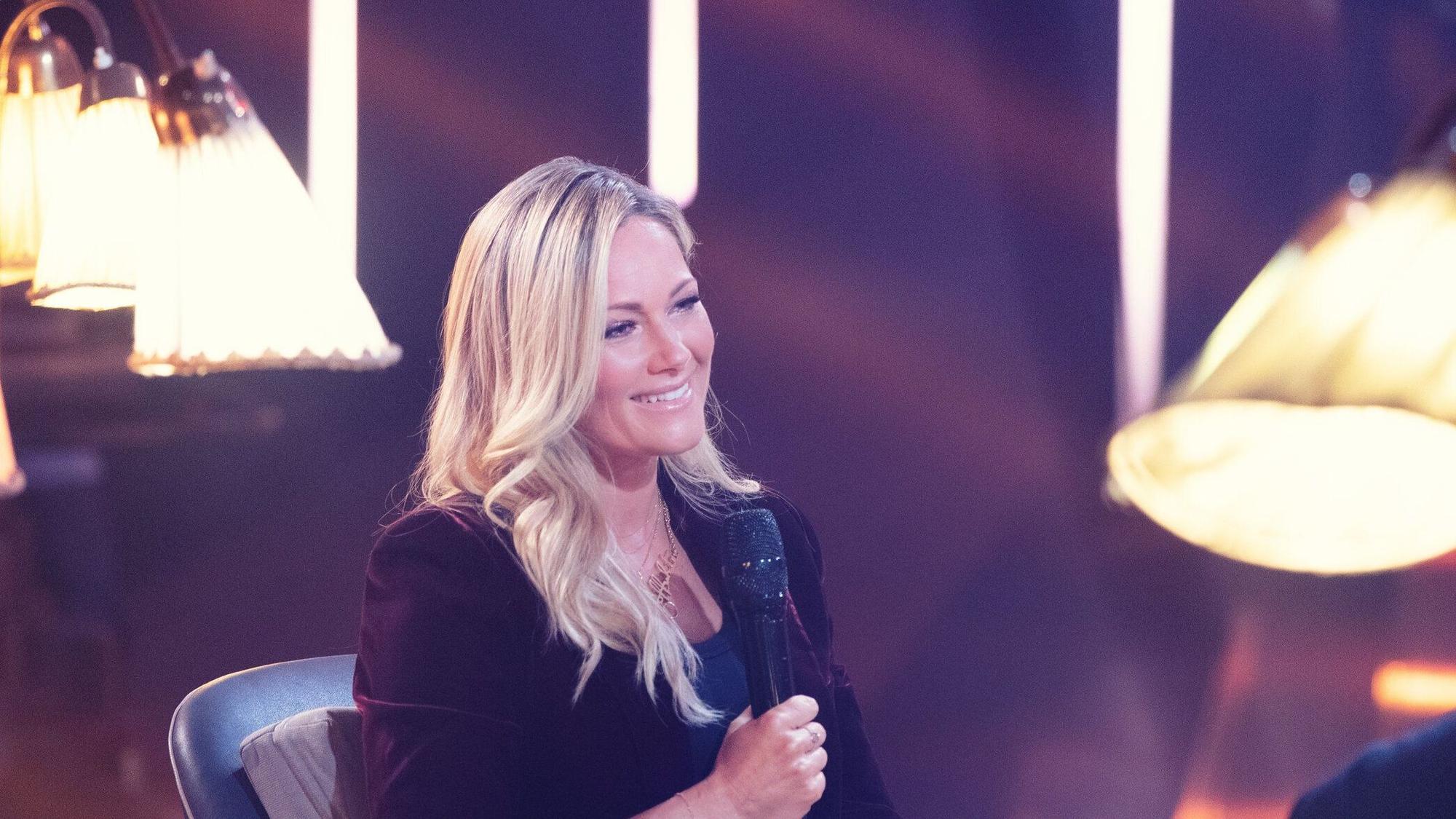 „Helene Fischer - Ein Abend im Rausch“: Im Interview mit Steven Gätjen gibt die Sängerin auf Sat.1 jede Menge Privates preis – unter anderem sagt sie auch, was sie an Karneval trägt.