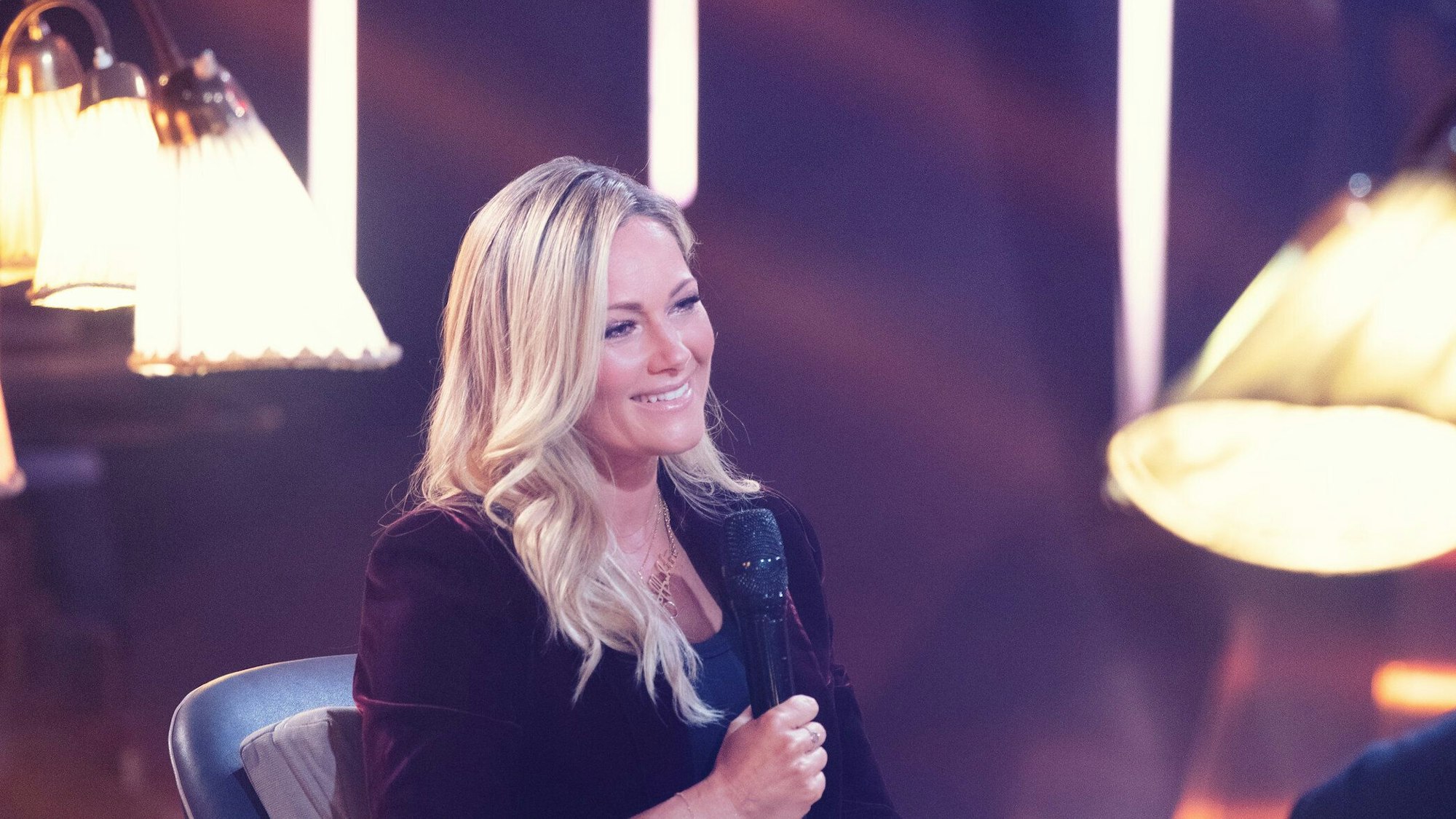 „Helene Fischer - Ein Abend im Rausch“: Im Interview mit Steven Gätjen gibt die Sängerin auf Sat.1 jede Menge Privates preis – unter anderem sagt sie auch, was sie an Karneval trägt.