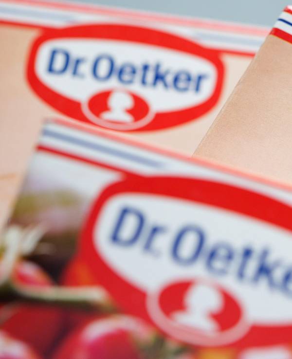 Im Streit über Nährwertangaben kassierte Dr. Oetker eine Niederlage vor Gericht. Das Archivfoto vom 16. Juni 2015 zeigt Lebensmittelprodukte der Dr. Oetker-Gruppe in Bielefeld.
