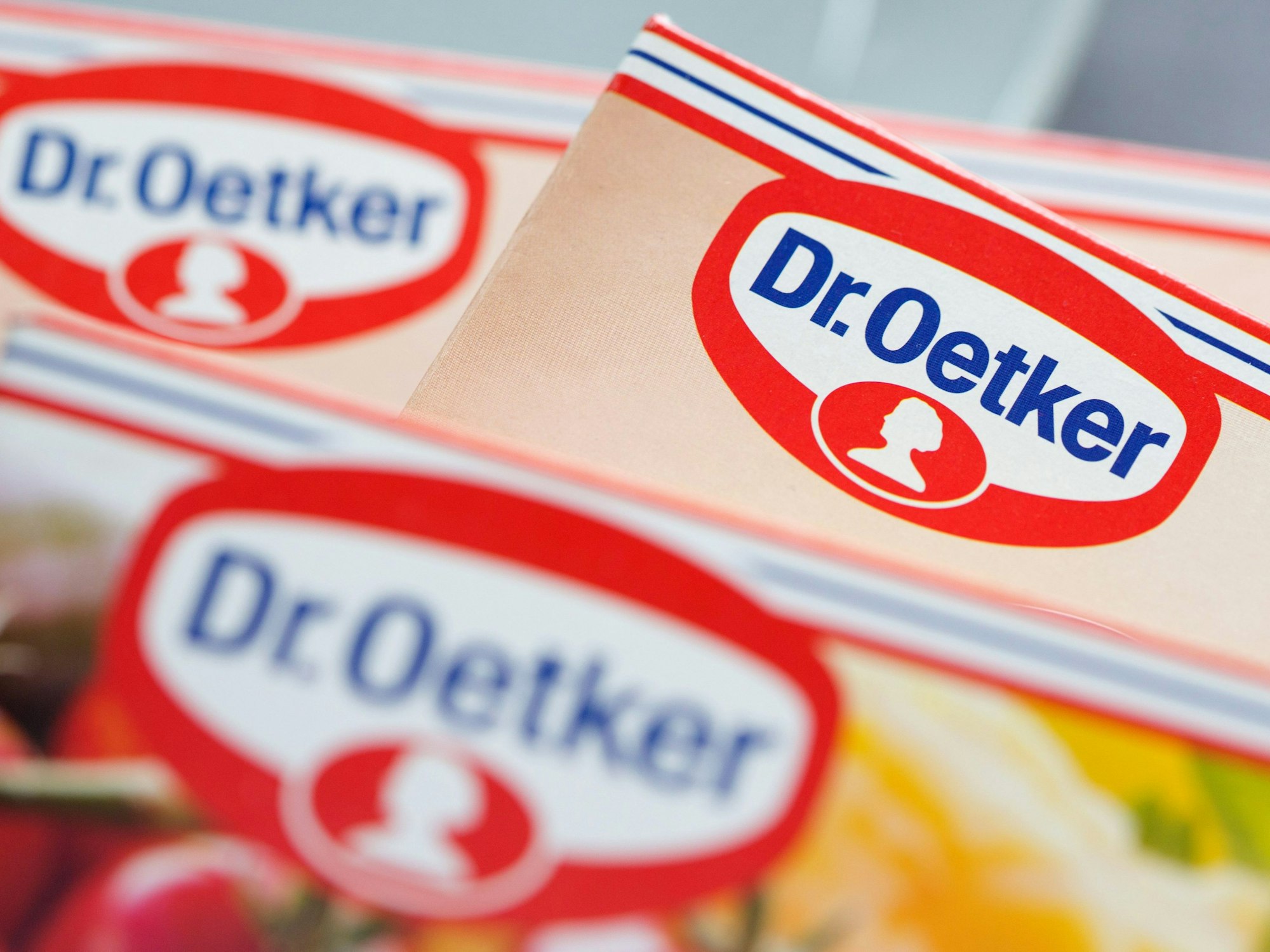 Im Streit über Nährwertangaben kassierte Dr. Oetker eine Niederlage vor Gericht. Das Archivfoto vom 16. Juni 2015 zeigt Lebensmittelprodukte der Dr. Oetker-Gruppe in Bielefeld.