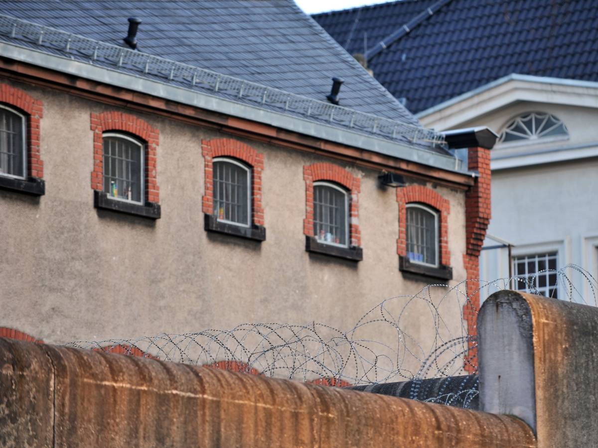 Die Justizvollzugsanstalt Krefeld am 27.01.2011.