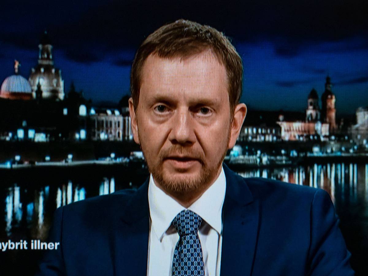 Michael Kretschmer (CDU), Ministerpräsident von Sachsen, spricht zugeschaltet in der ZDF-Sendung „Maybrit Illner“: Er schließt einen Lockdown wegen der bedrohlichen Corona-Lage nicht mehr aus.