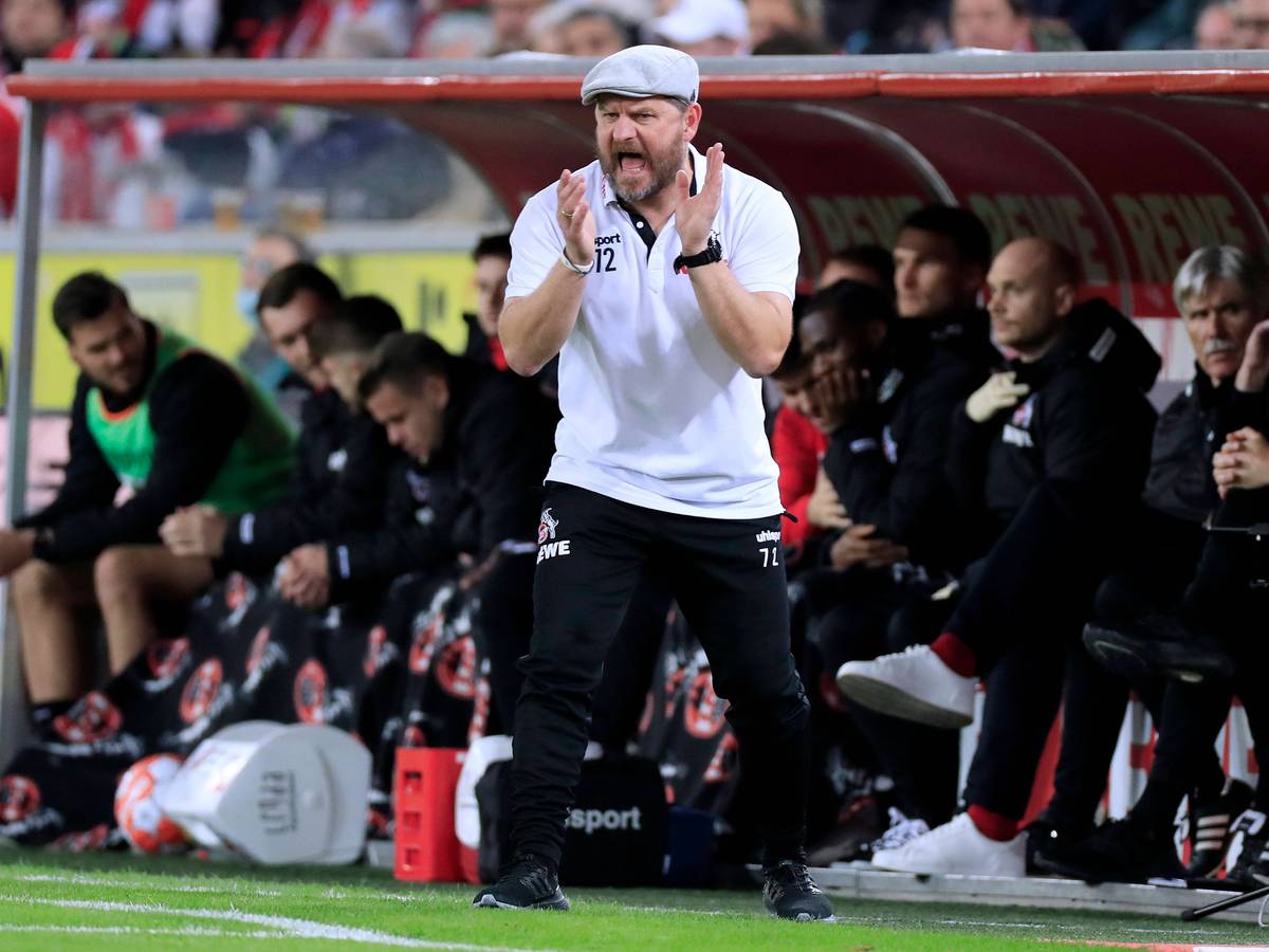 Steffen Baumgart trainiert den 1. FC Köln gegen Union Berlin.