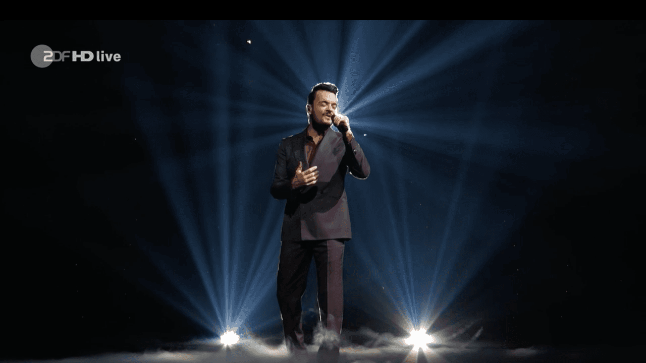 Giovanni Zarrella eröffnete am Samstag (13. November) mit dem Song „Basta! Basta!“ seine zweite Show. Die italienische Version von Helene Fischers „Ich will immer wieder dieses Fieber spür'n“ stieß bei den Fans auf Twitter auf ein geteiltes Echo.
